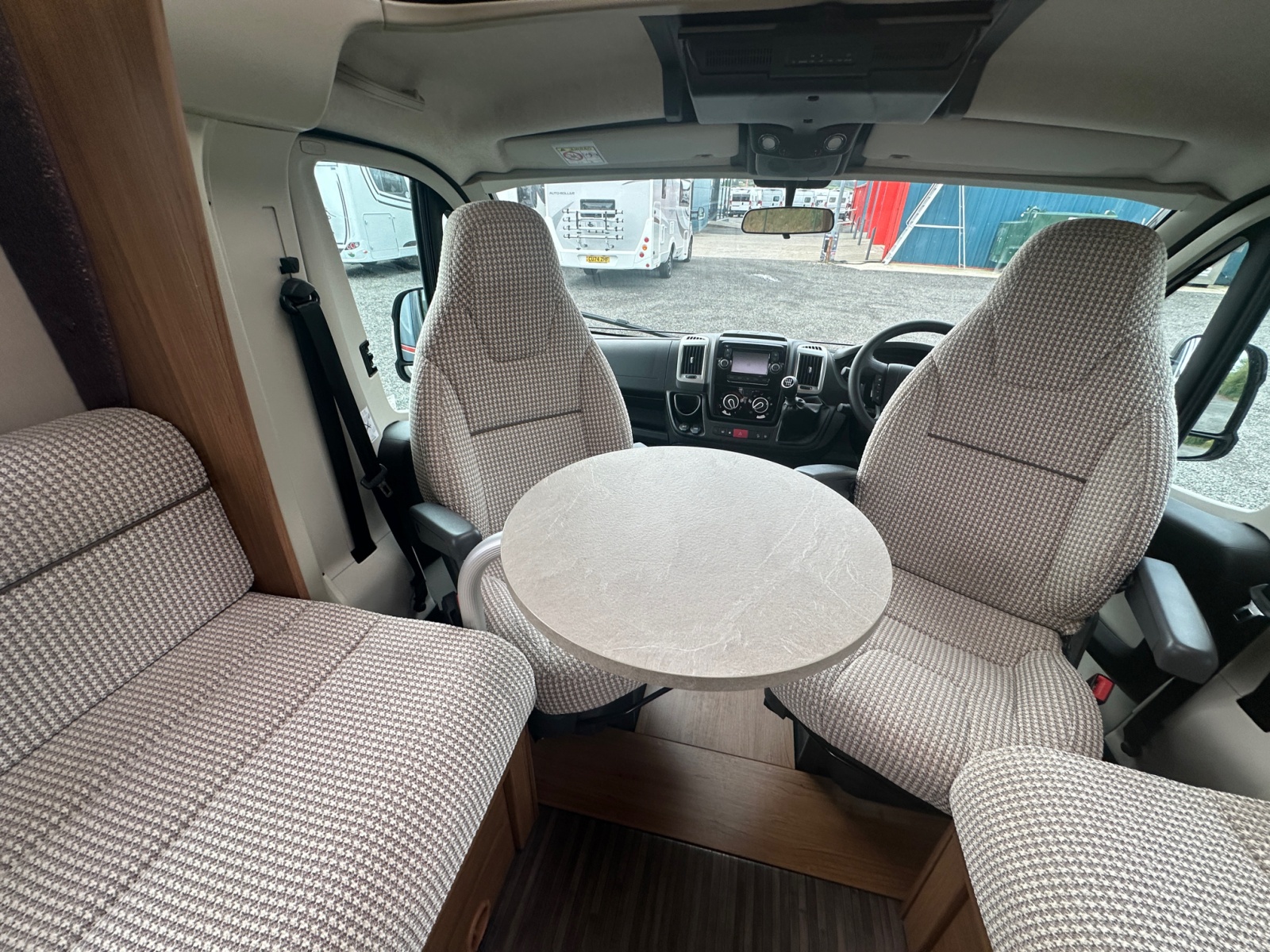 2017 Autotrail Tracker Rs For Sale Uc6171 17