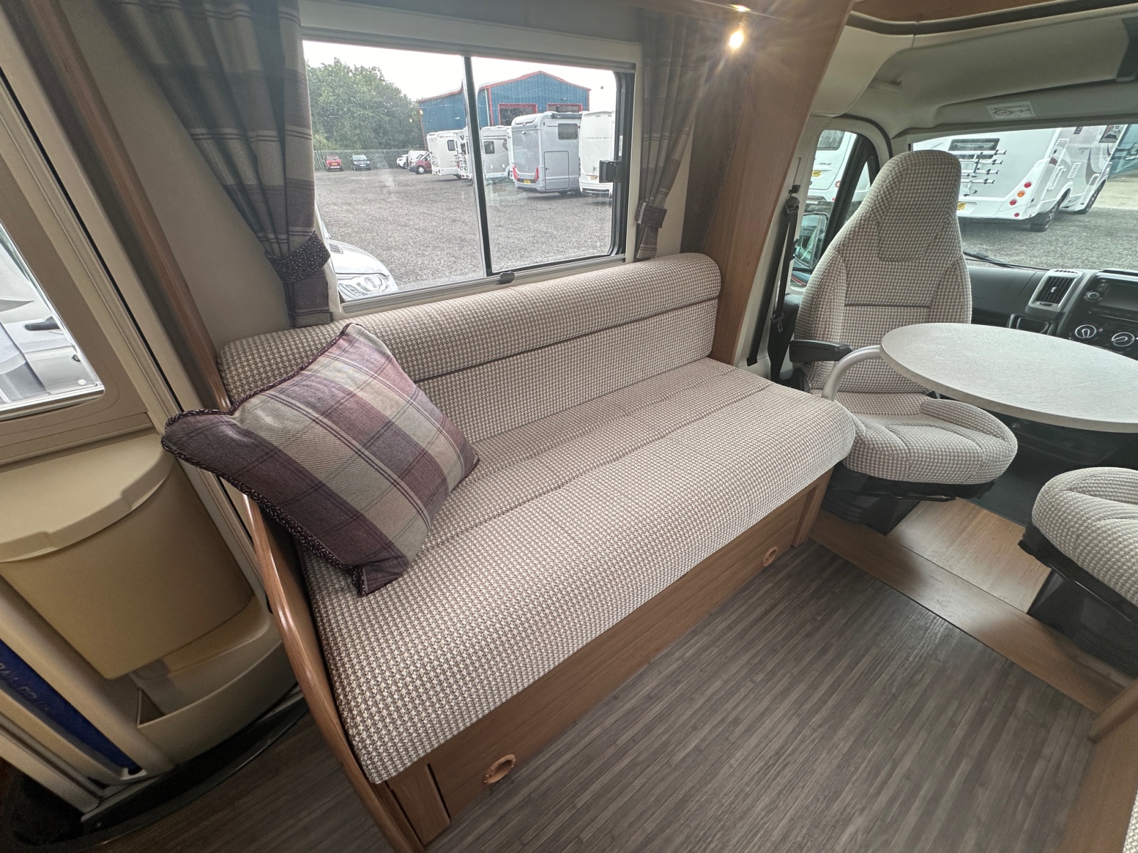 2017 Autotrail Tracker Rs For Sale Uc6171 18