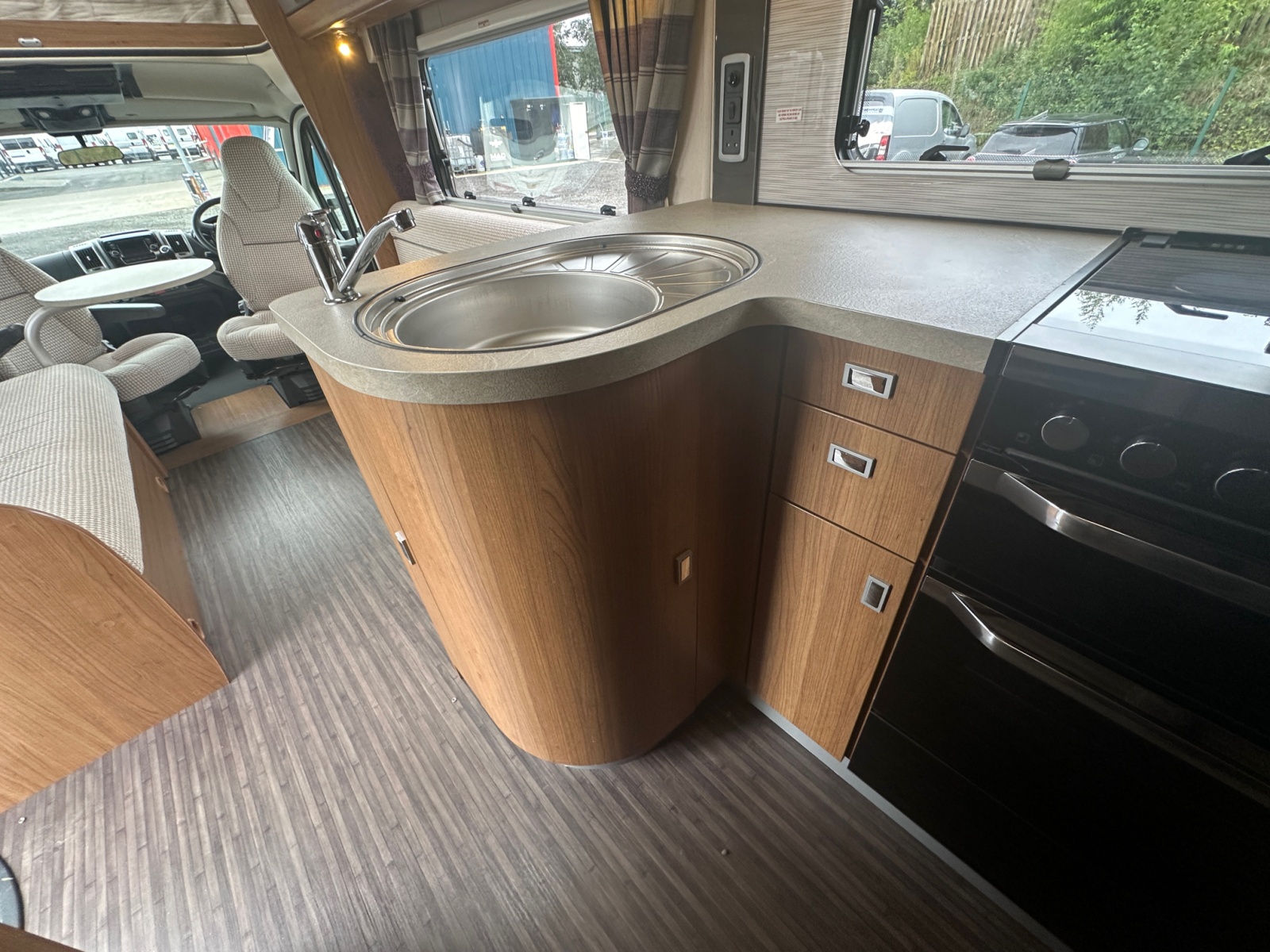 2017 Autotrail Tracker Rs For Sale Uc6171 31