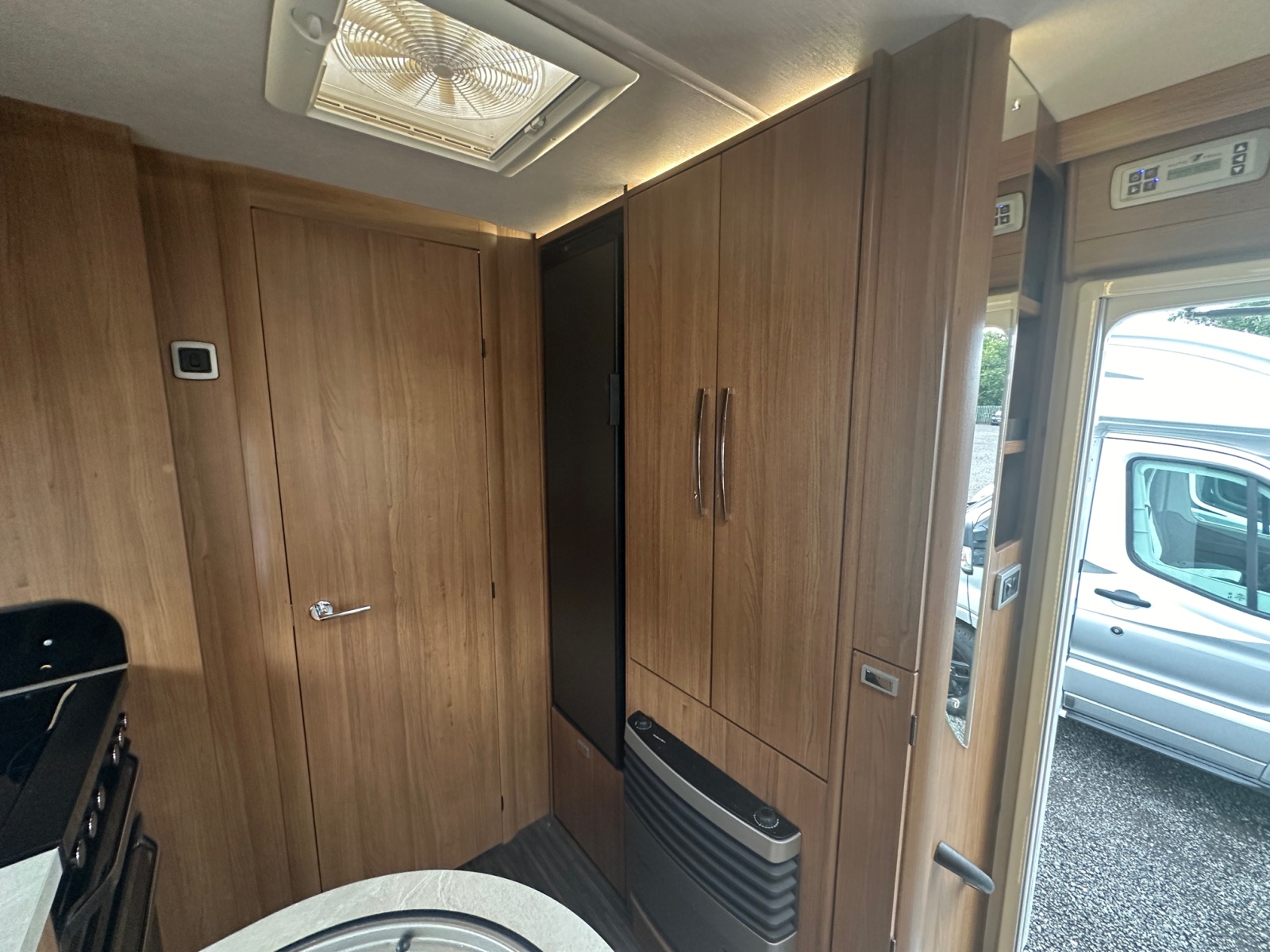 2017 Autotrail Tracker Rs For Sale Uc6171 38