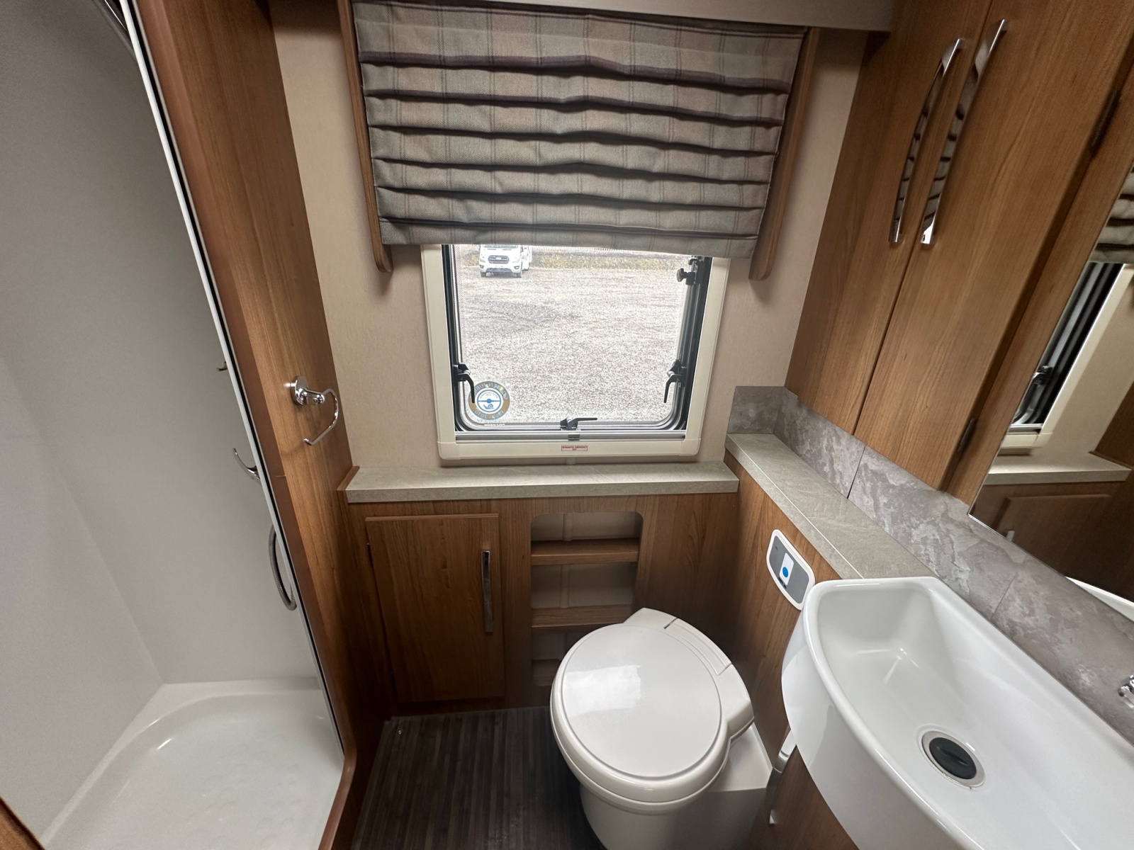 2017 Autotrail Tracker Rs For Sale Uc6171 39