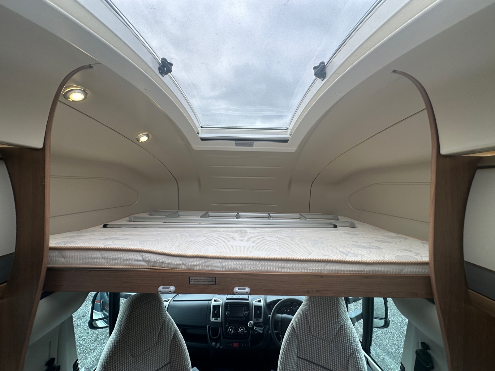 2017 Autotrail Tracker Rs For Sale Uc6171 48