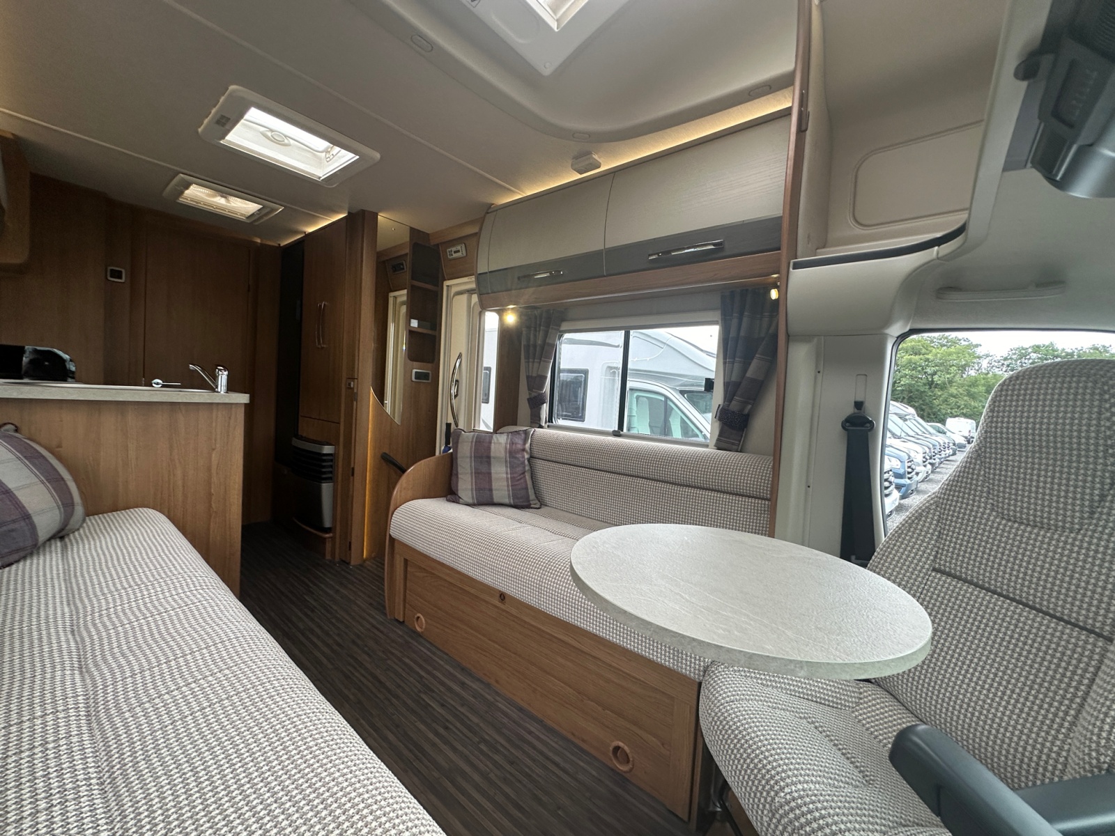 2017 Autotrail Tracker Rs For Sale Uc6171 52