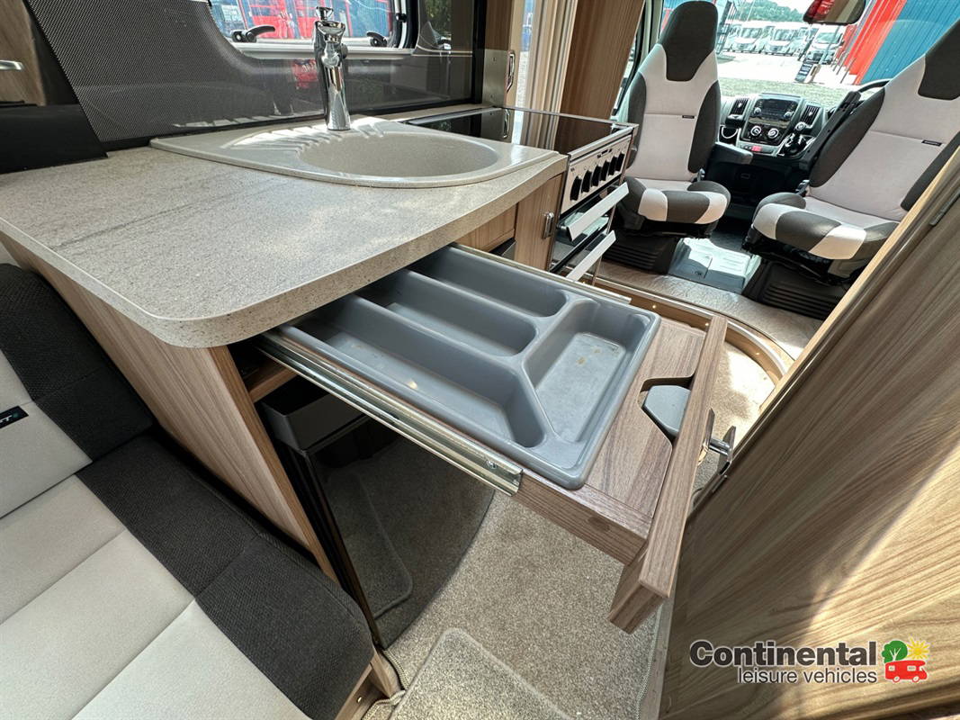 2018 Swift Rio 320 For Sale Uc6245 27