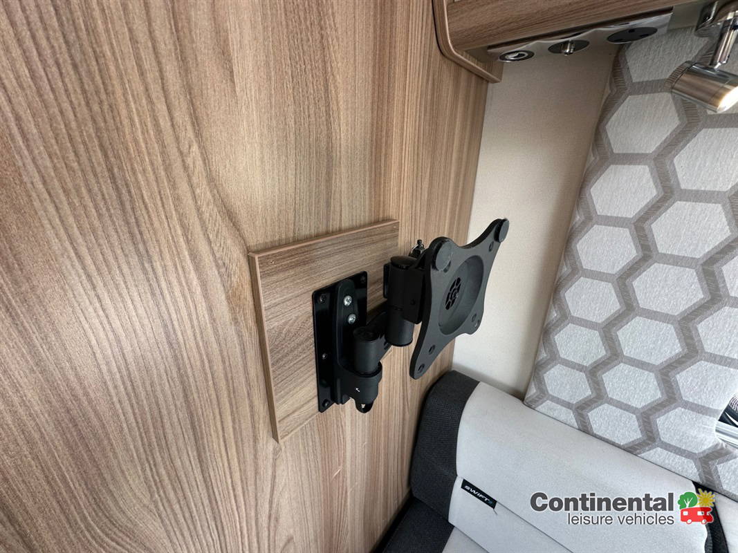 2018 Swift Rio 320 For Sale Uc6245 40