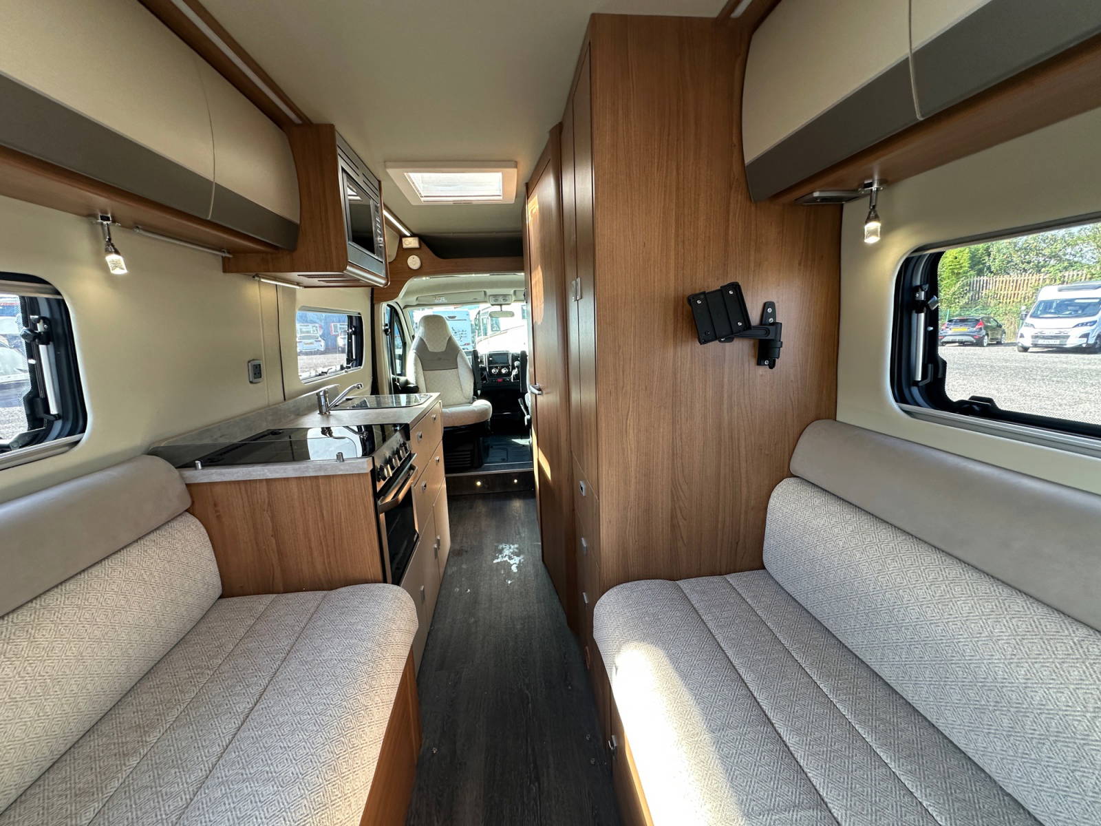 2019 Auto Trail V Line 634 Sport For Sale ROS370 37