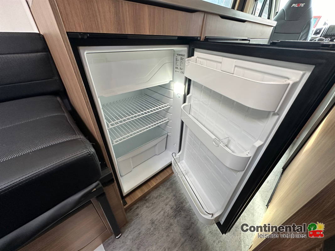 2022 Pilote V630 LG Van For Sale UC6207 31