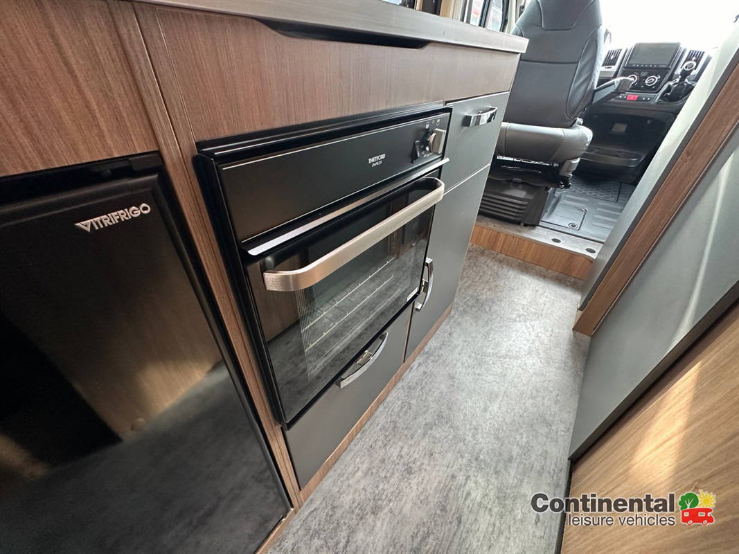 2022 Pilote V630 LG Van For Sale UC6207 32