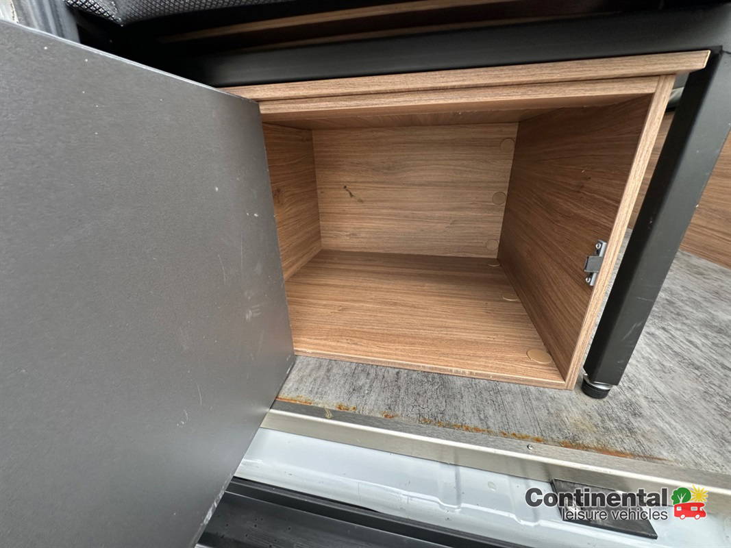 2022 Pilote V630 LG Van For Sale UC6207 53