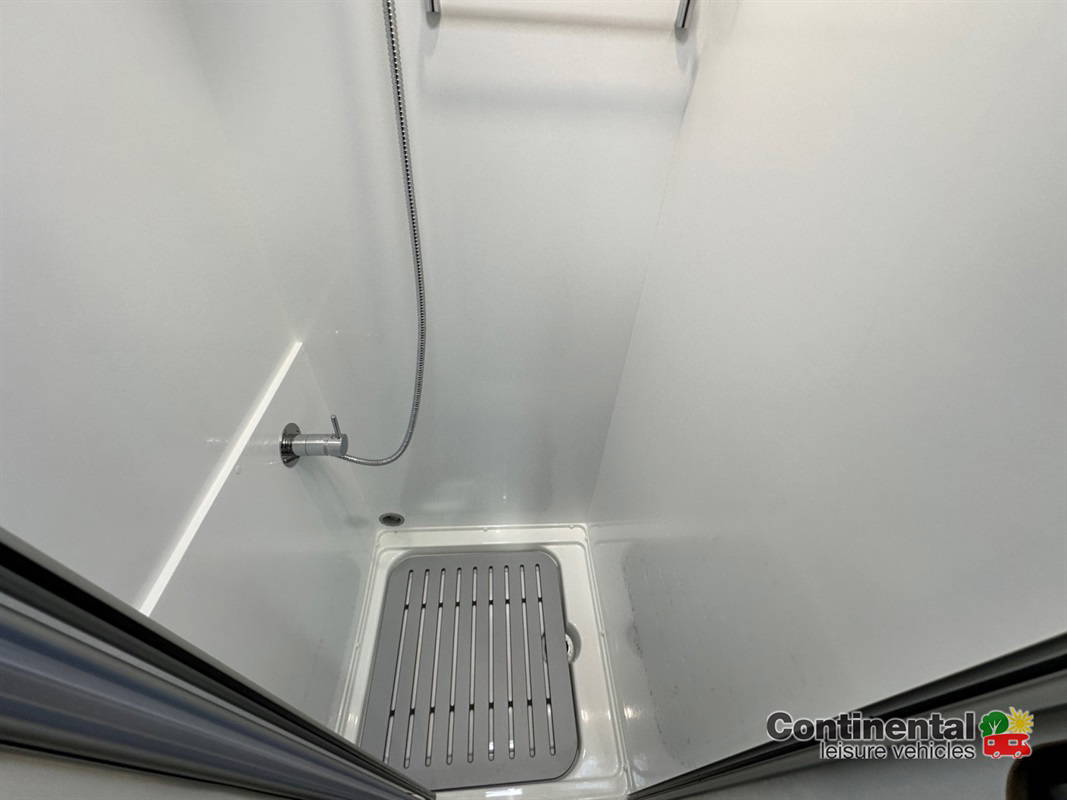 2022 Pilote V630 LG Van For Sale UC6207 64