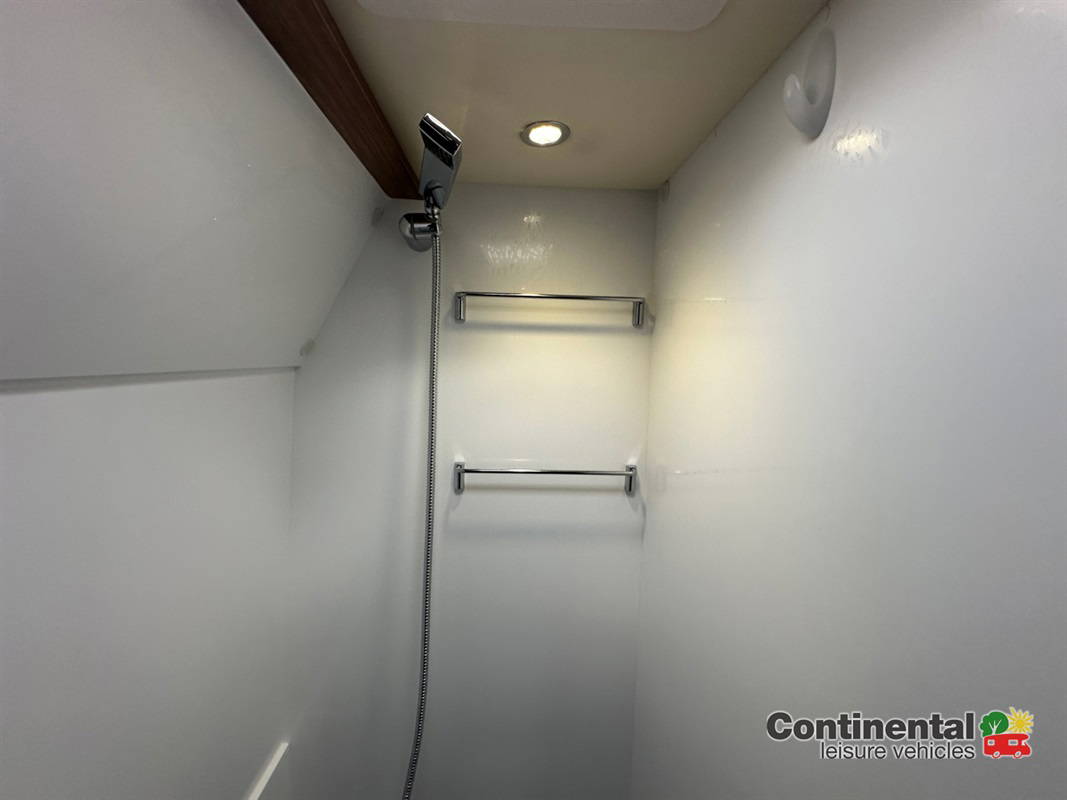 2022 Pilote V630 LG Van For Sale UC6207 65