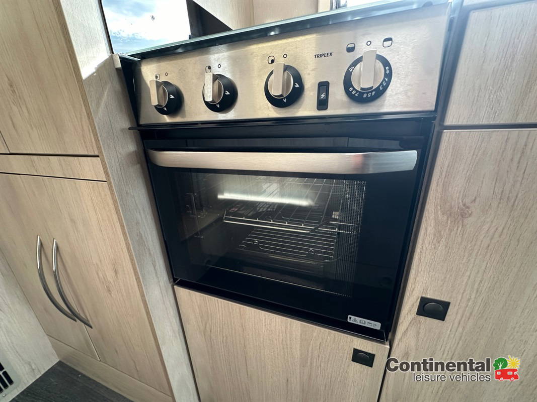 2023 Autotrail Expedition C73 For Sale Uc6212 38