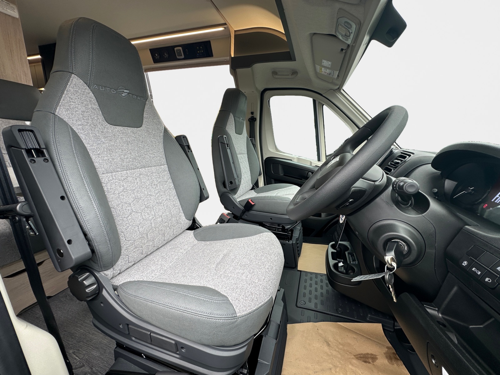 2026 Autotrail Expedition 68XL Flex For Sale AT5330 12