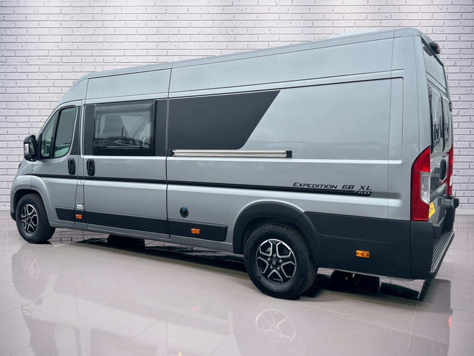 2026 Autotrail Expedition 68XL Flex For Sale AT5330 2