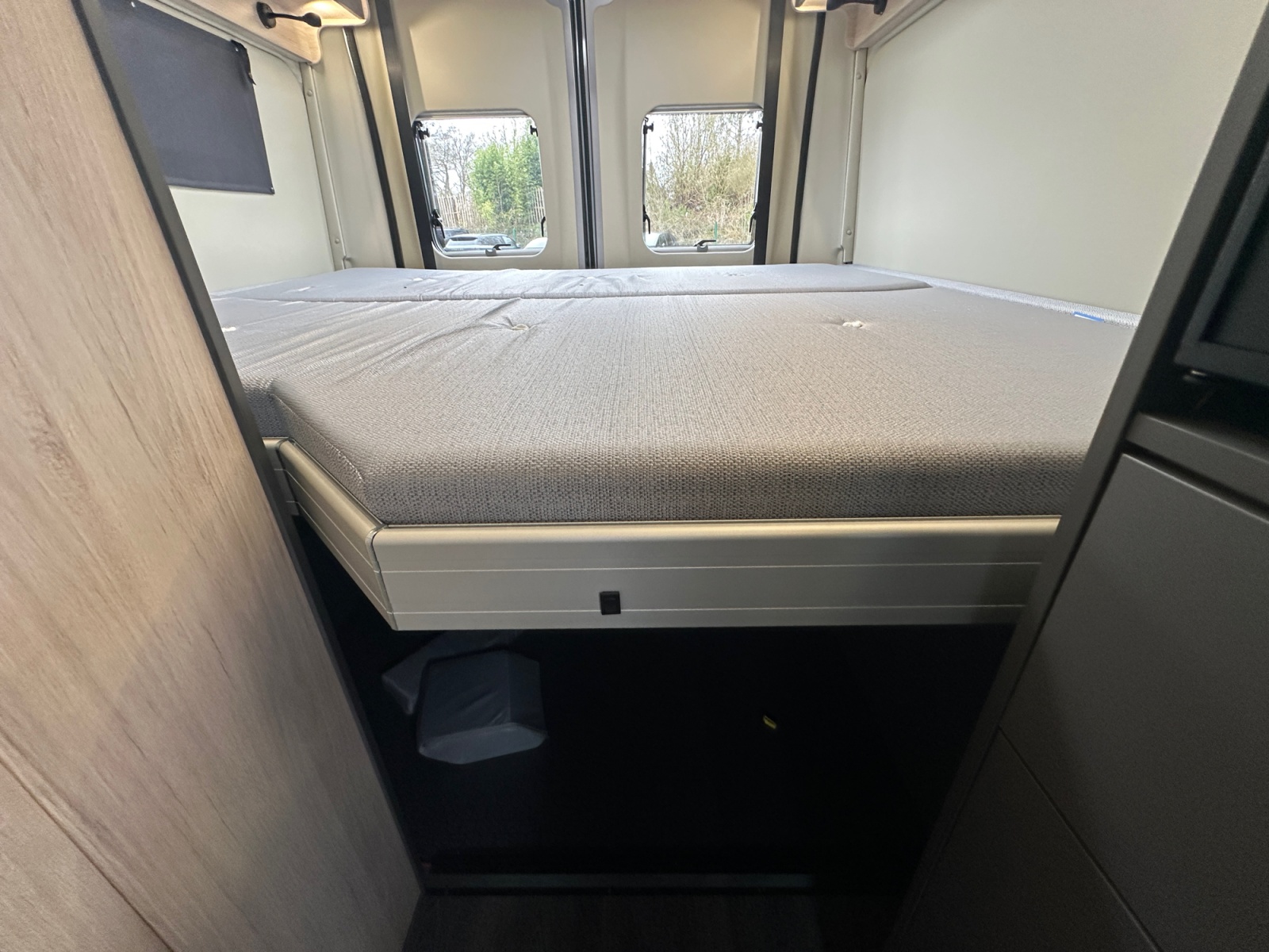 2026 Autotrail Expedition 68XL Flex For Sale AT5330 35