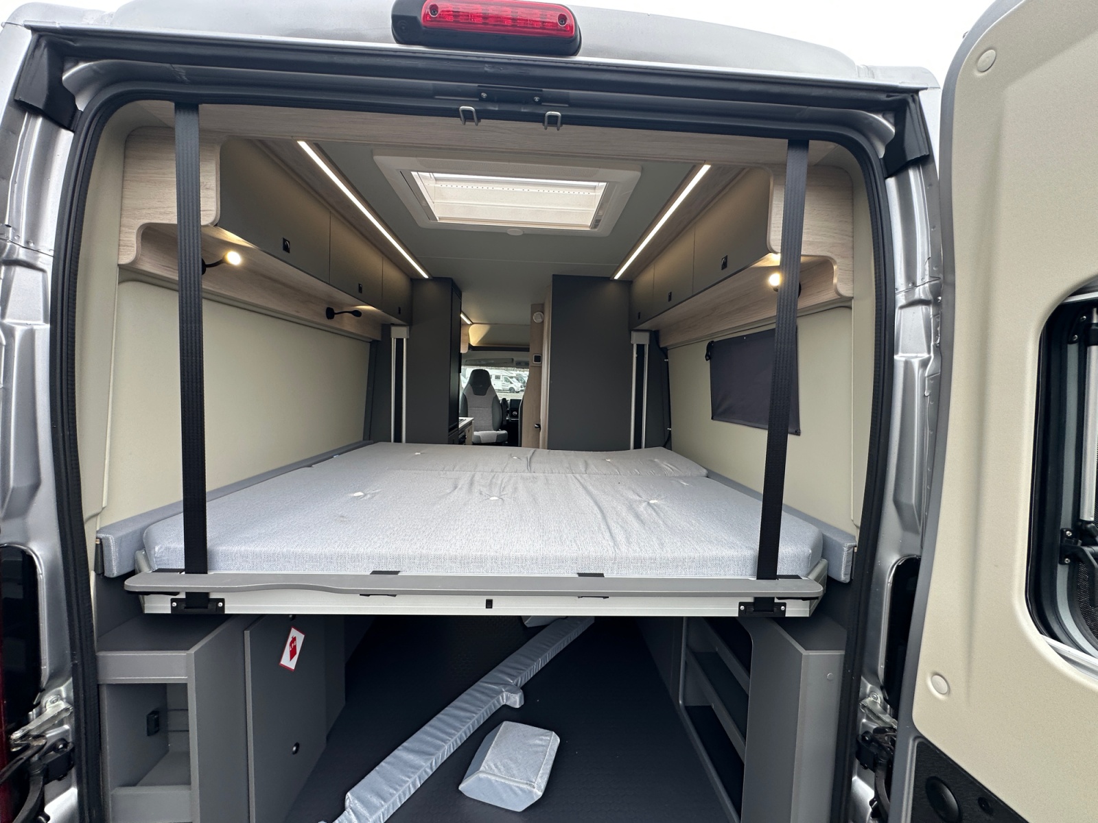 2026 Autotrail Expedition 68XL Flex For Sale AT5330 40