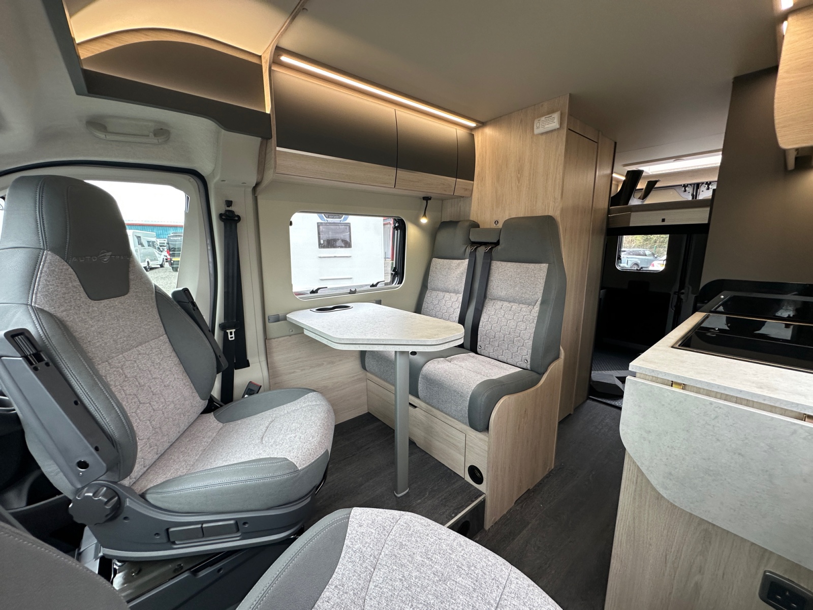 2026 Autotrail Expedition 68XL Flex For Sale AT5330 45