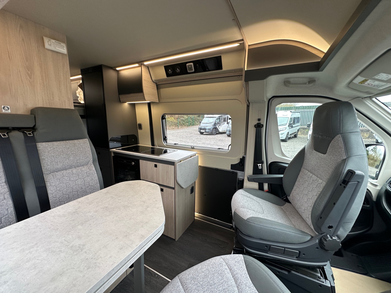 2026 Autotrail Expedition 68XL Flex For Sale AT5330 46