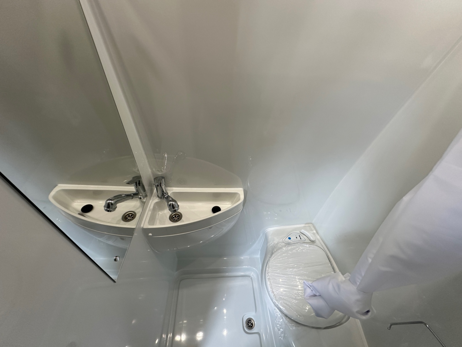 2026 Autotrail Expedition 68XL Flex For Sale AT5330 52