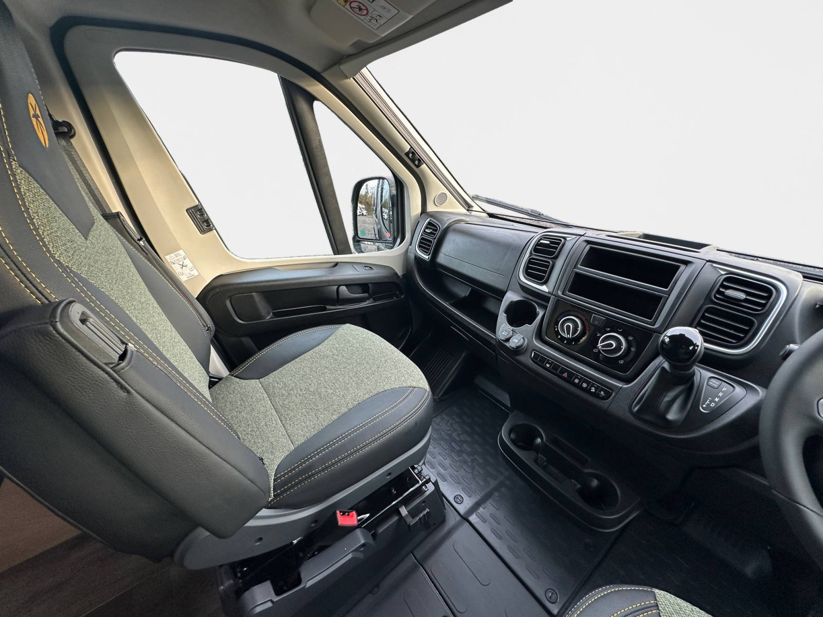 2026 Sunlight Cliff 600 RT In Lanzarote For Sale SU5303 11