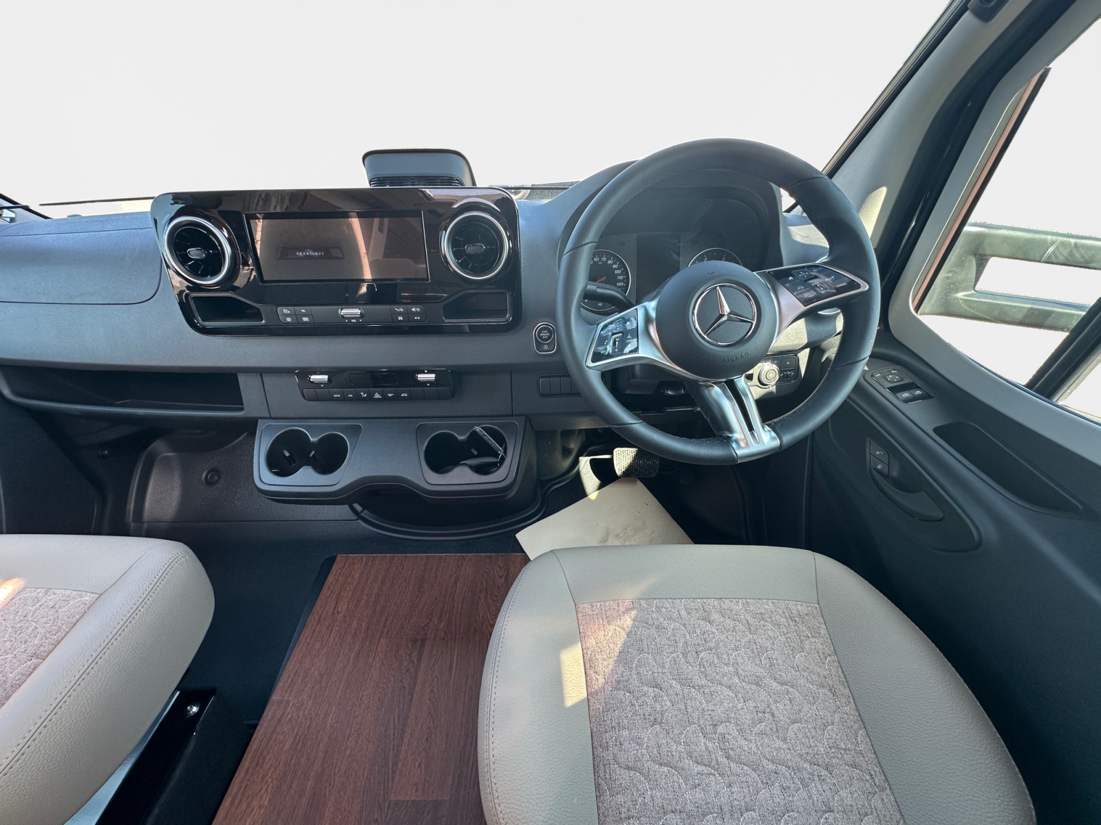 2025 Carthago C Line T 4.9 LE For Sale CA5216 10