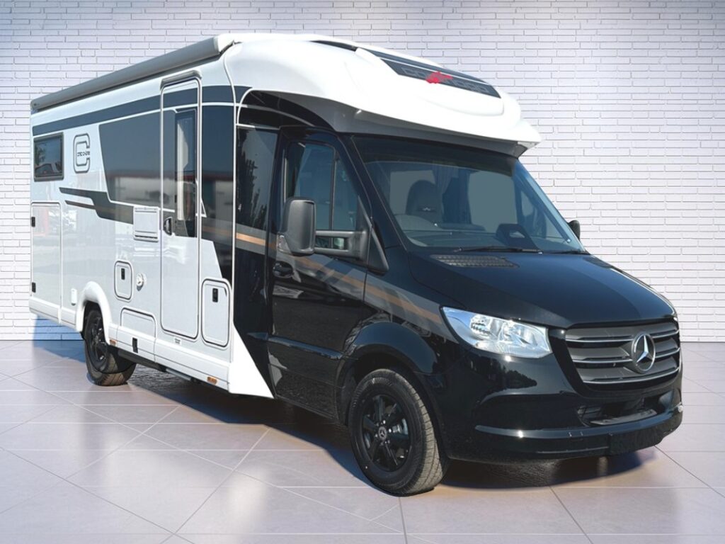 Carthago Chic C-Line T 4.9 LE in Obsidian Black