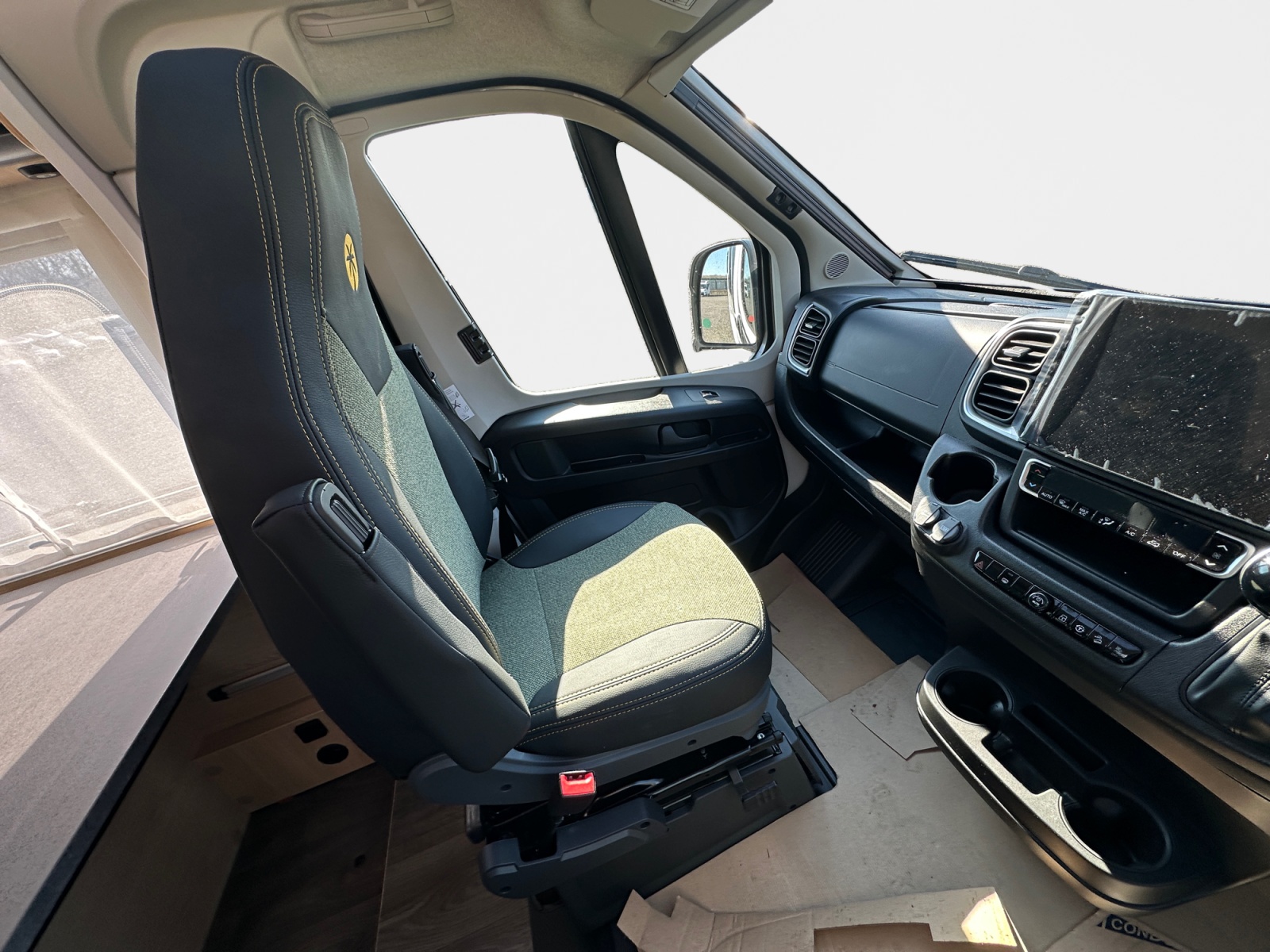 2025 Sunlight V66 Adventure For Sale SU5326 13
