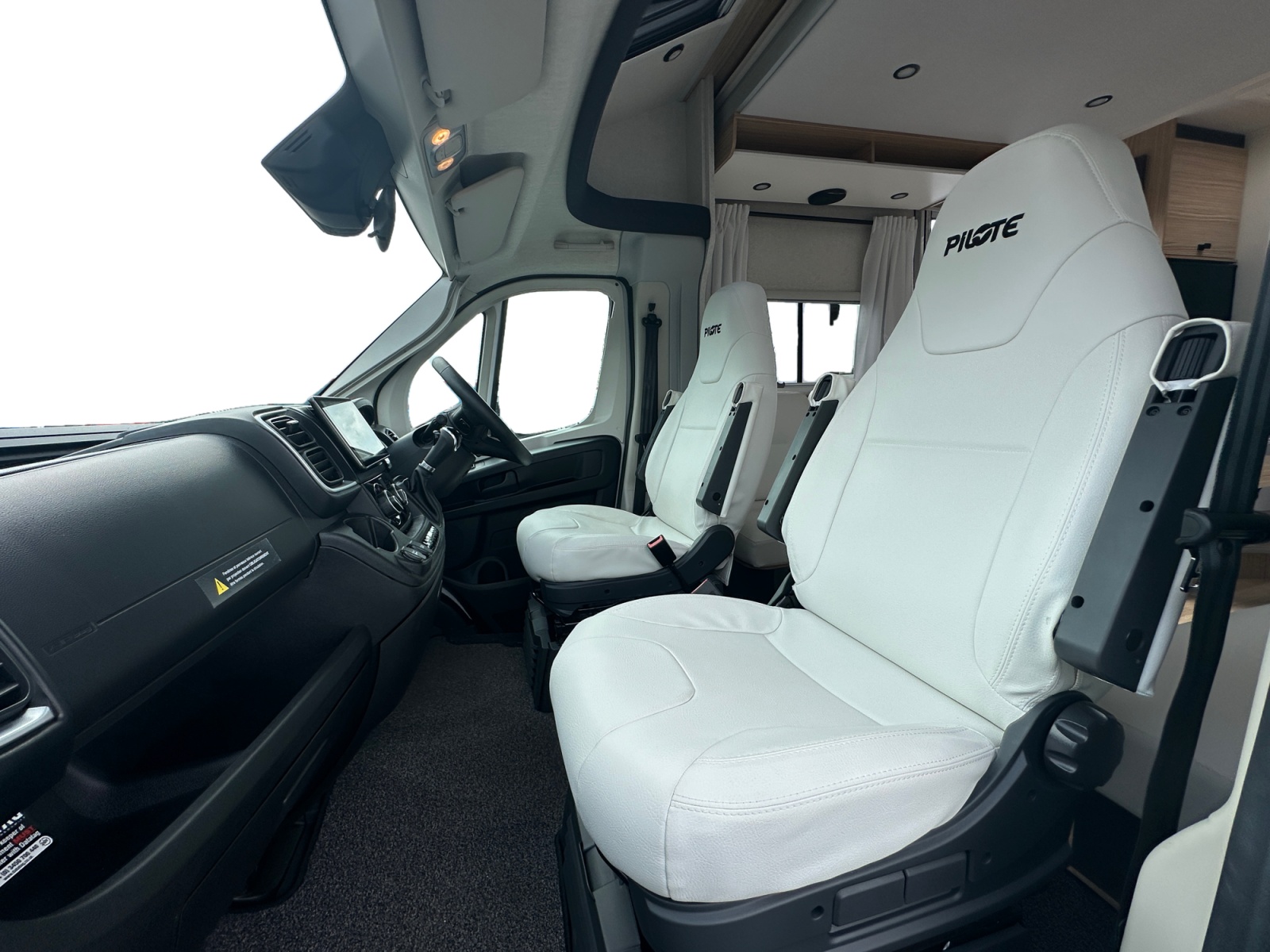2025 Pilote P690D Evidence For Sale ROS355 14
