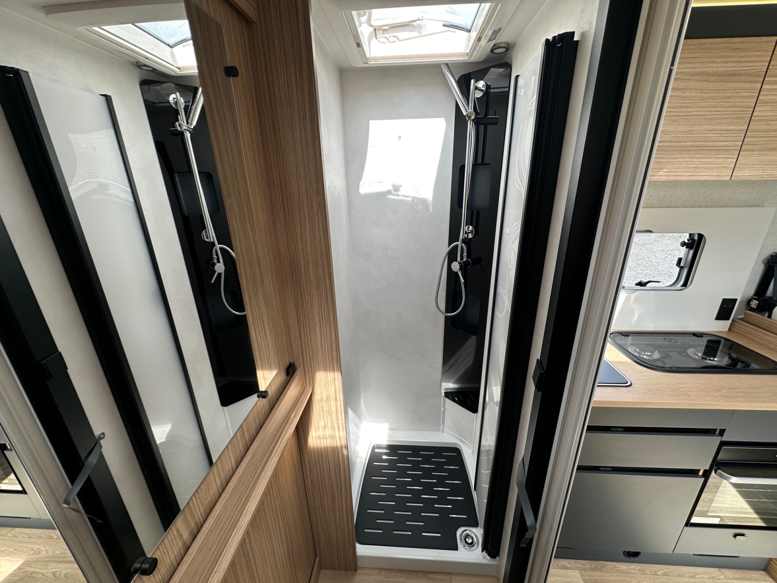 2025 Pilote P690D Evidence For Sale ROS355 57