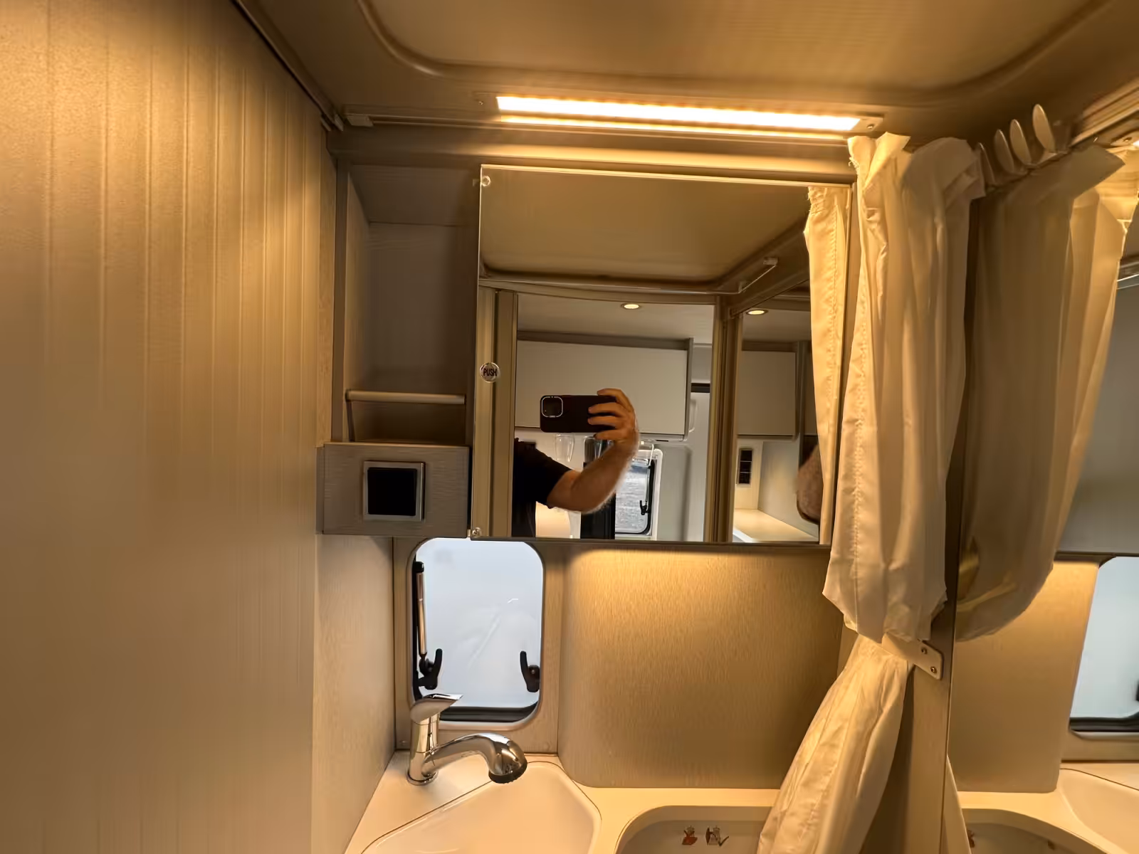 2022 Hymer Free 540 For Sale ROS364 42