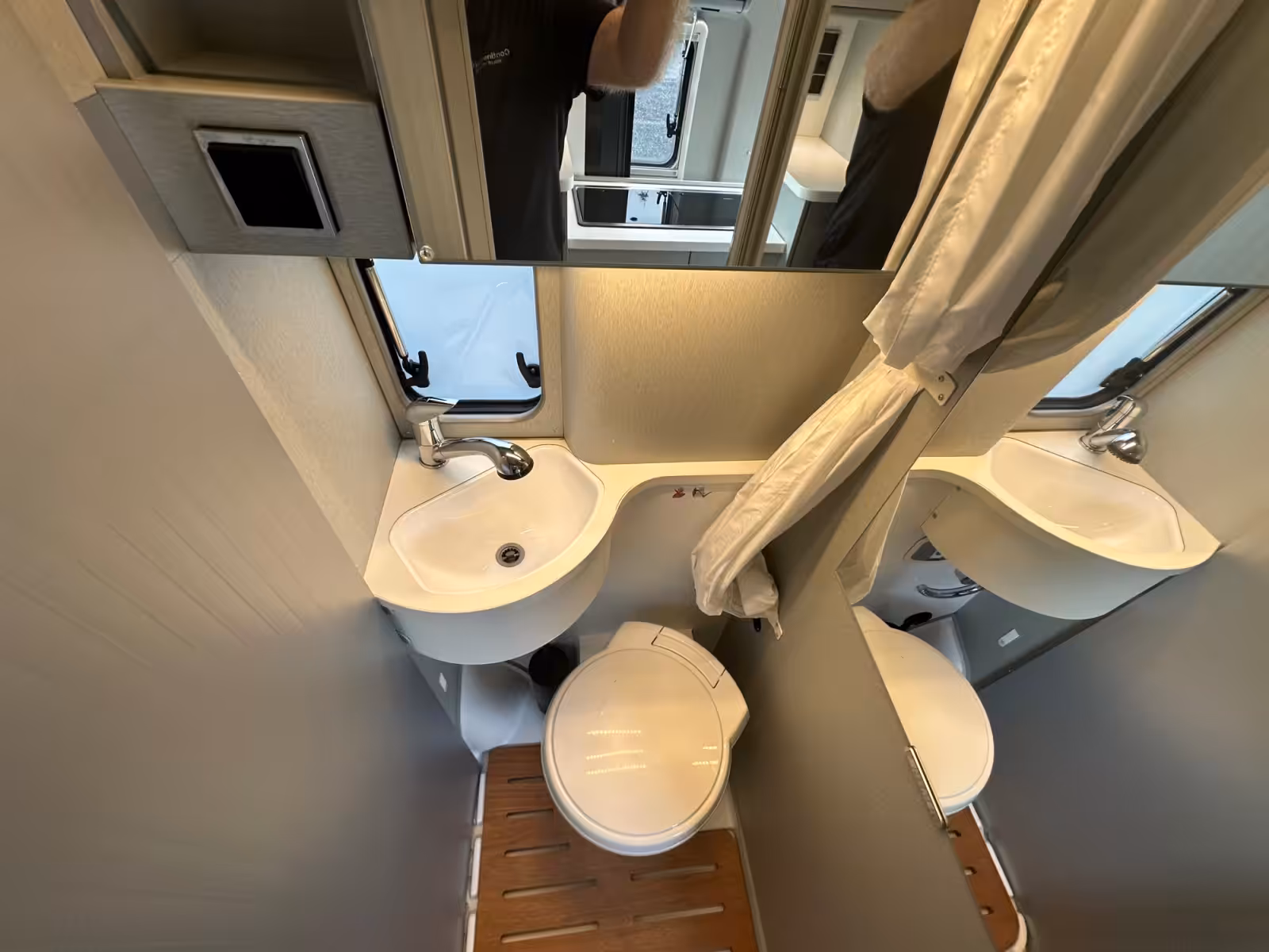 2022 Hymer Free 540 For Sale ROS364 43