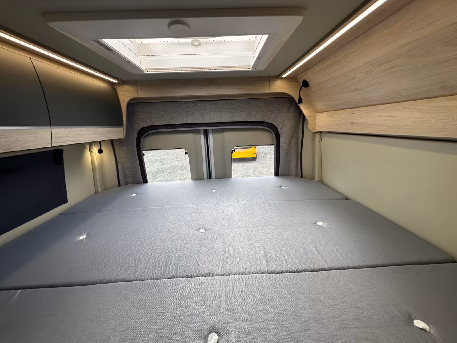 2026 Autotrail Expedition 68 For Sale AT5372 35