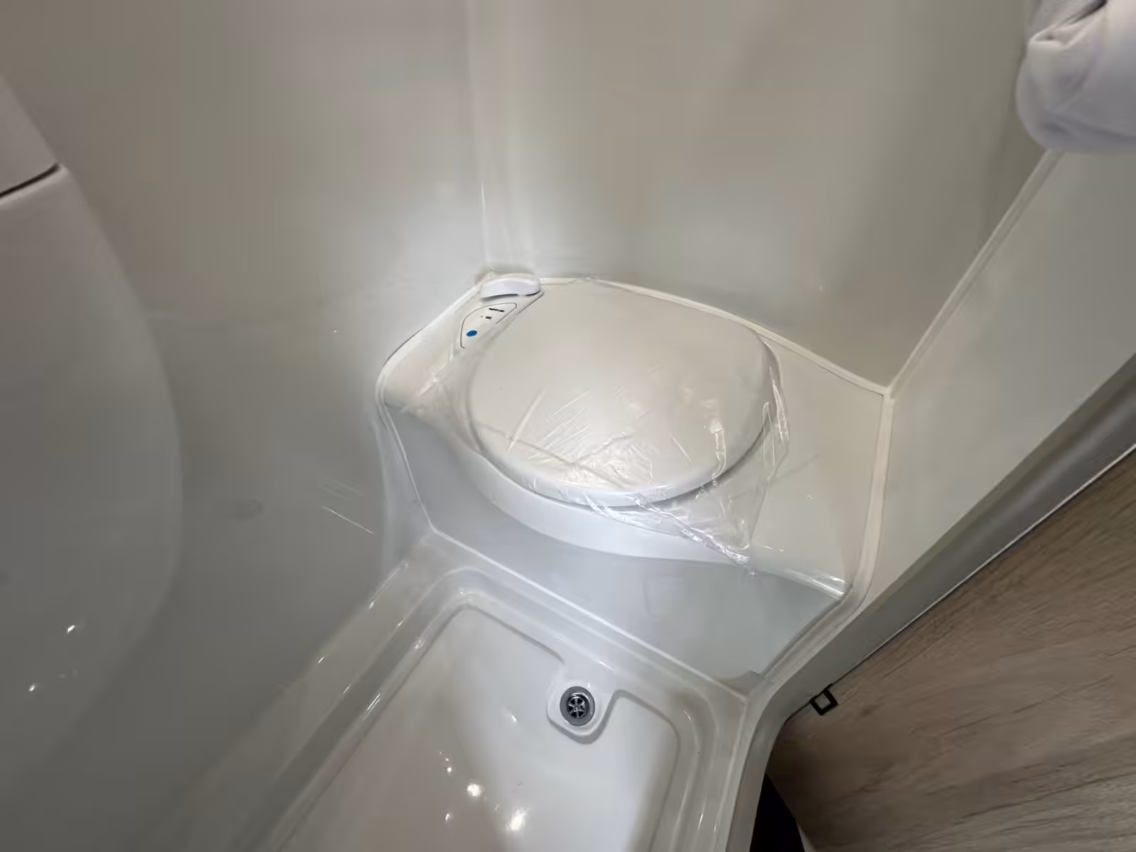 2026 Autotrail Expedition 68 For Sale AT5372 40