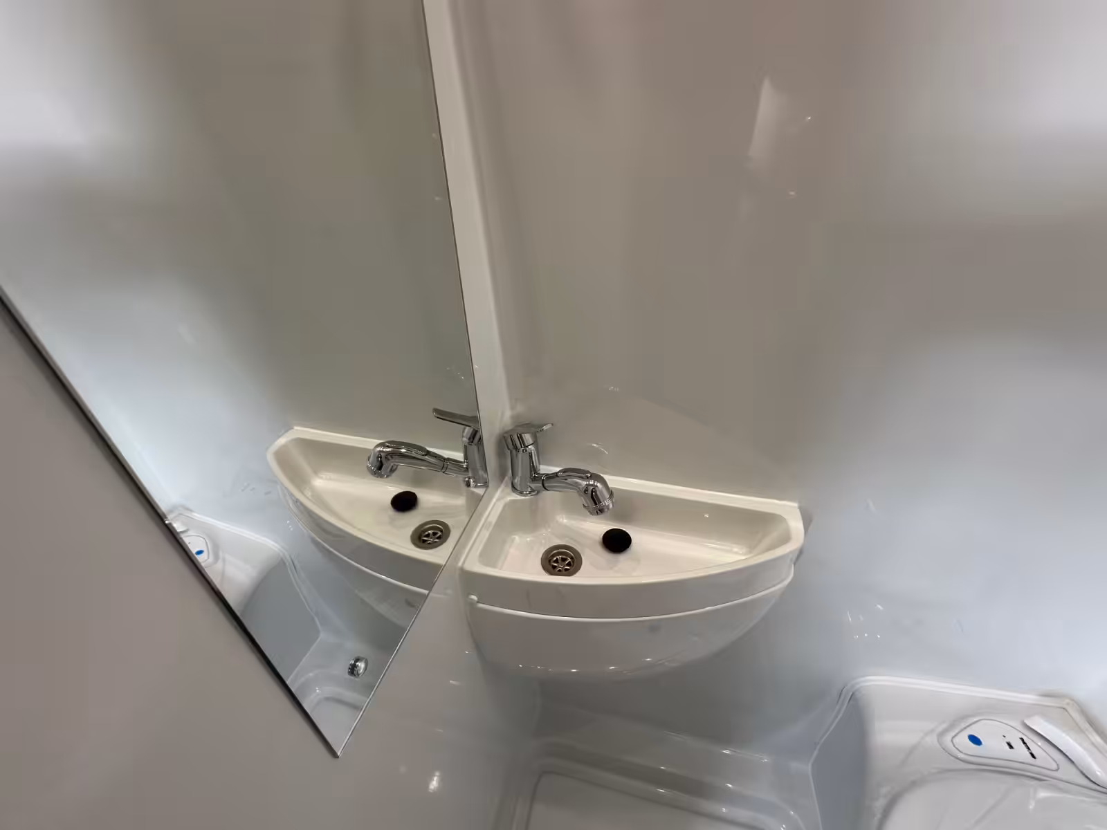 2026 Autotrail Expedition 68XL Flex For Sale AT5373 49