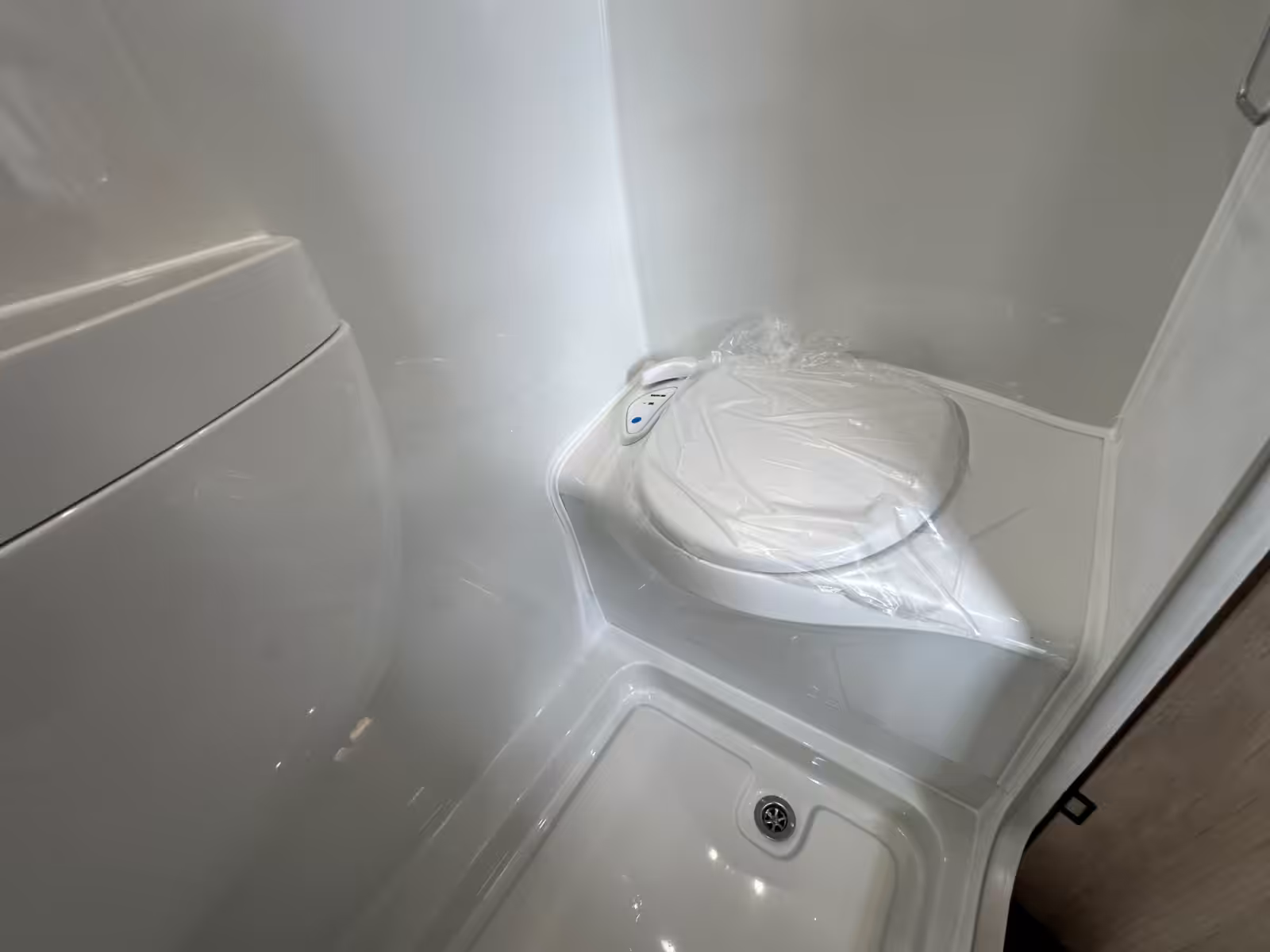 2026 Autotrail Expedition 68XL Flex For Sale AT5373 50