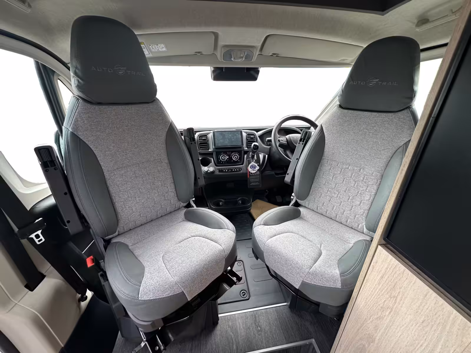 2027 Autotrail Expedition 54 For Sale AT5388 14