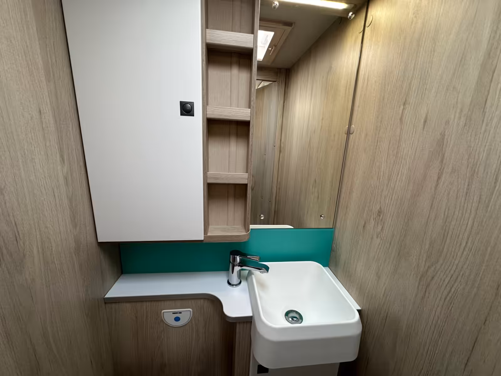 2024 Autotrail F Line F74 For Sale UC6385 34