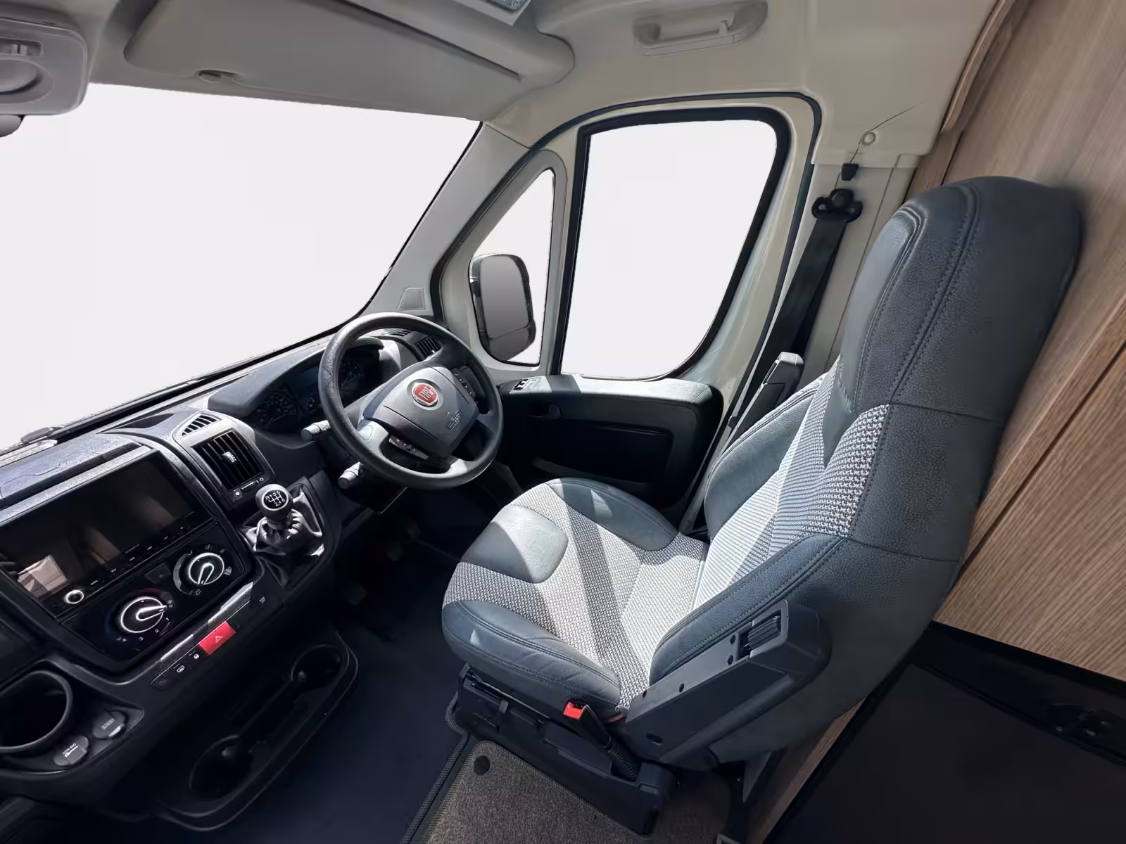 2021 Autotrail V Line 660S For Sale UC6388 12