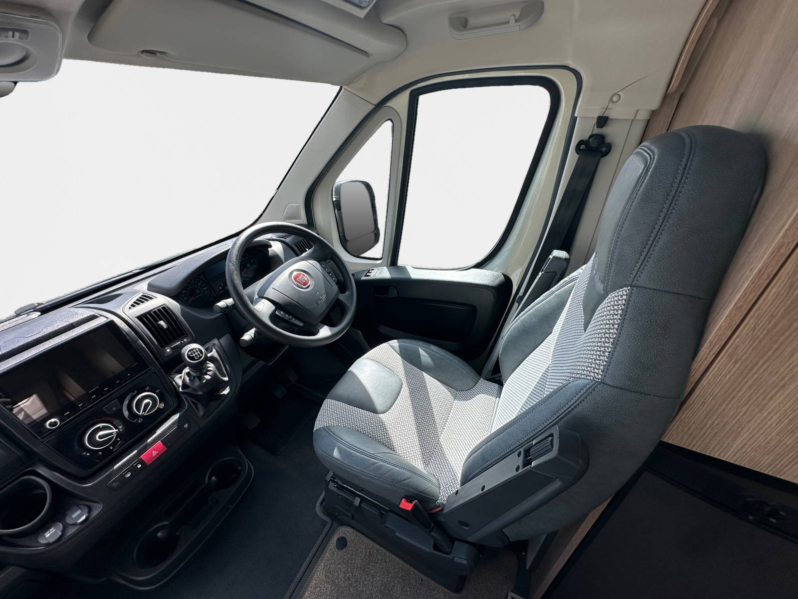 2021 Autotrail V Line 660S For Sale UC6388 12