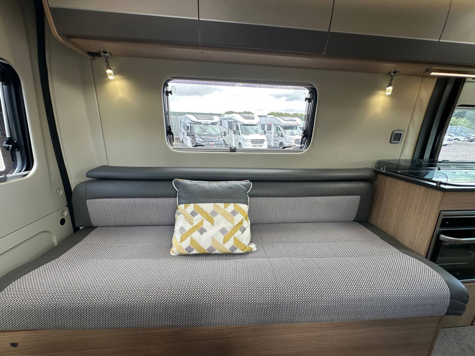 2021 Autotrail V Line 660S For Sale UC6388 26