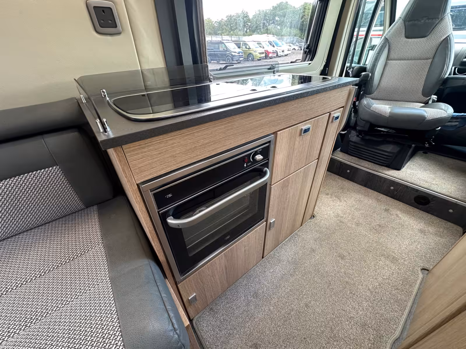 2021 Autotrail V Line 660S For Sale UC6388 27