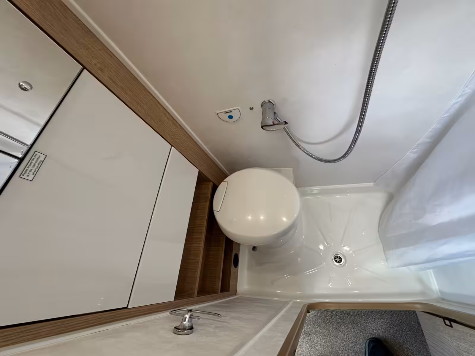 2021 Autotrail V Line 660S For Sale UC6388 34