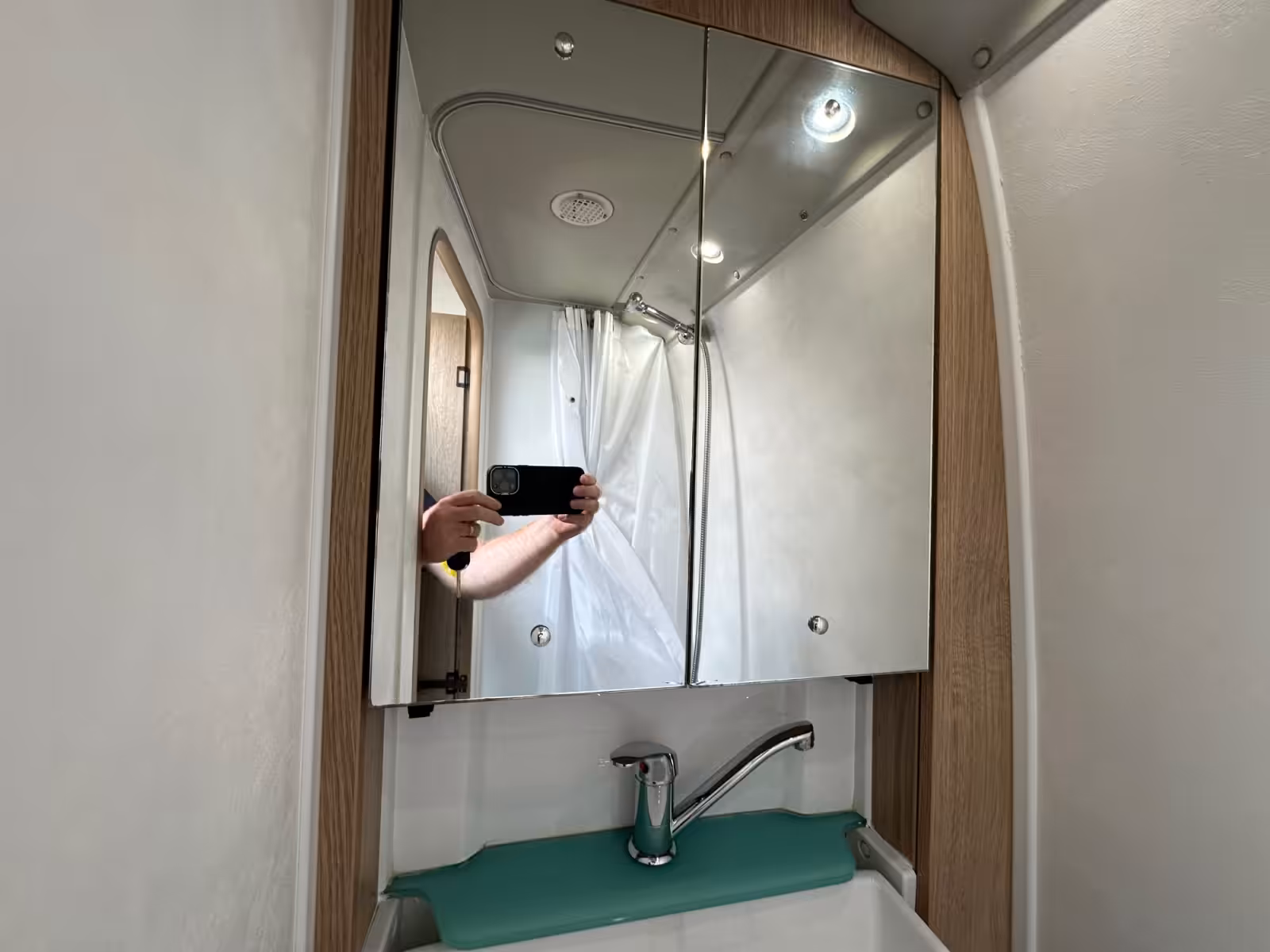 2021 Autotrail V Line 660S For Sale UC6388 37