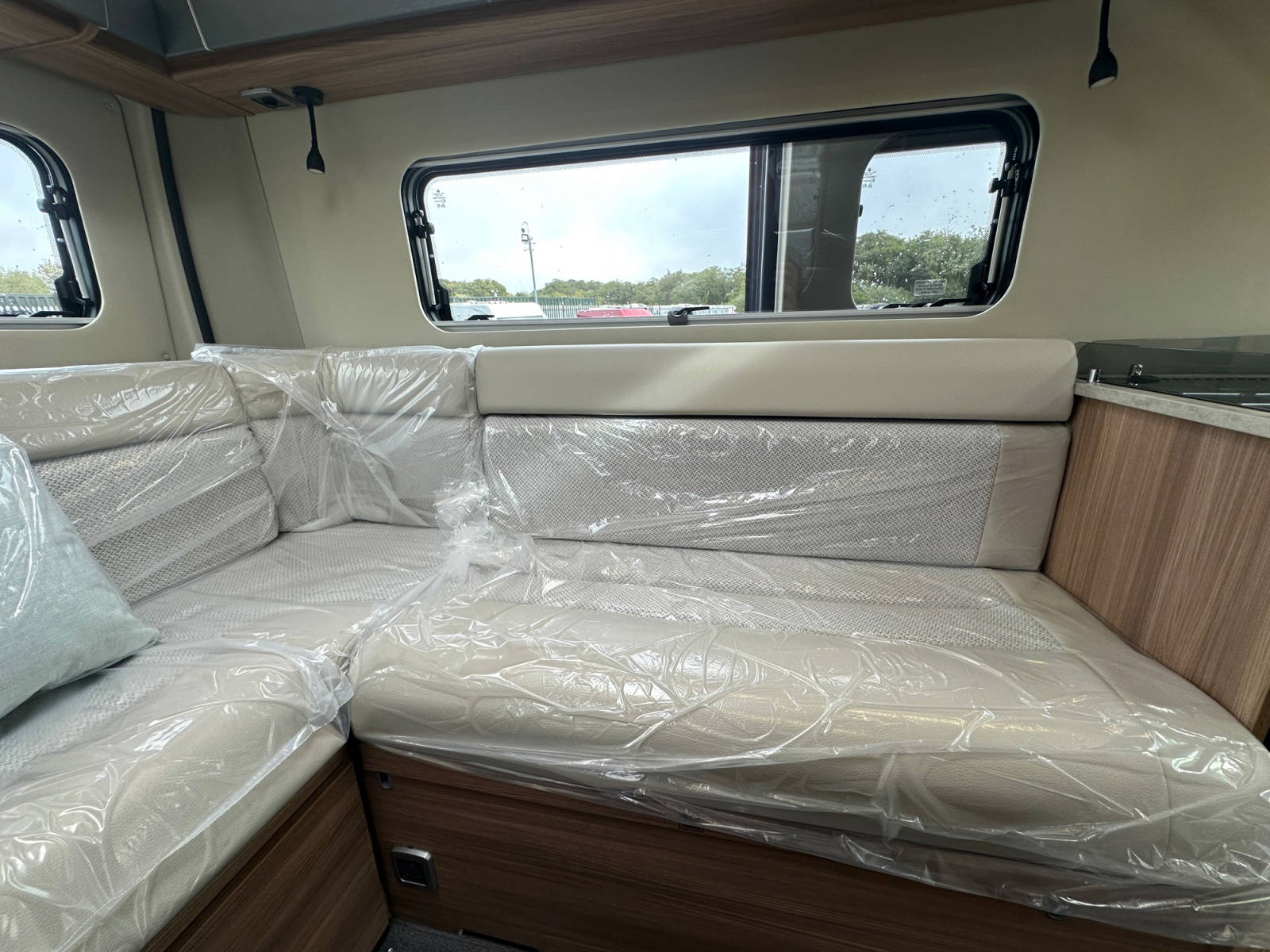 2027 Auto Trail V Line 635 Sport Automatic For Sale AT5405 45