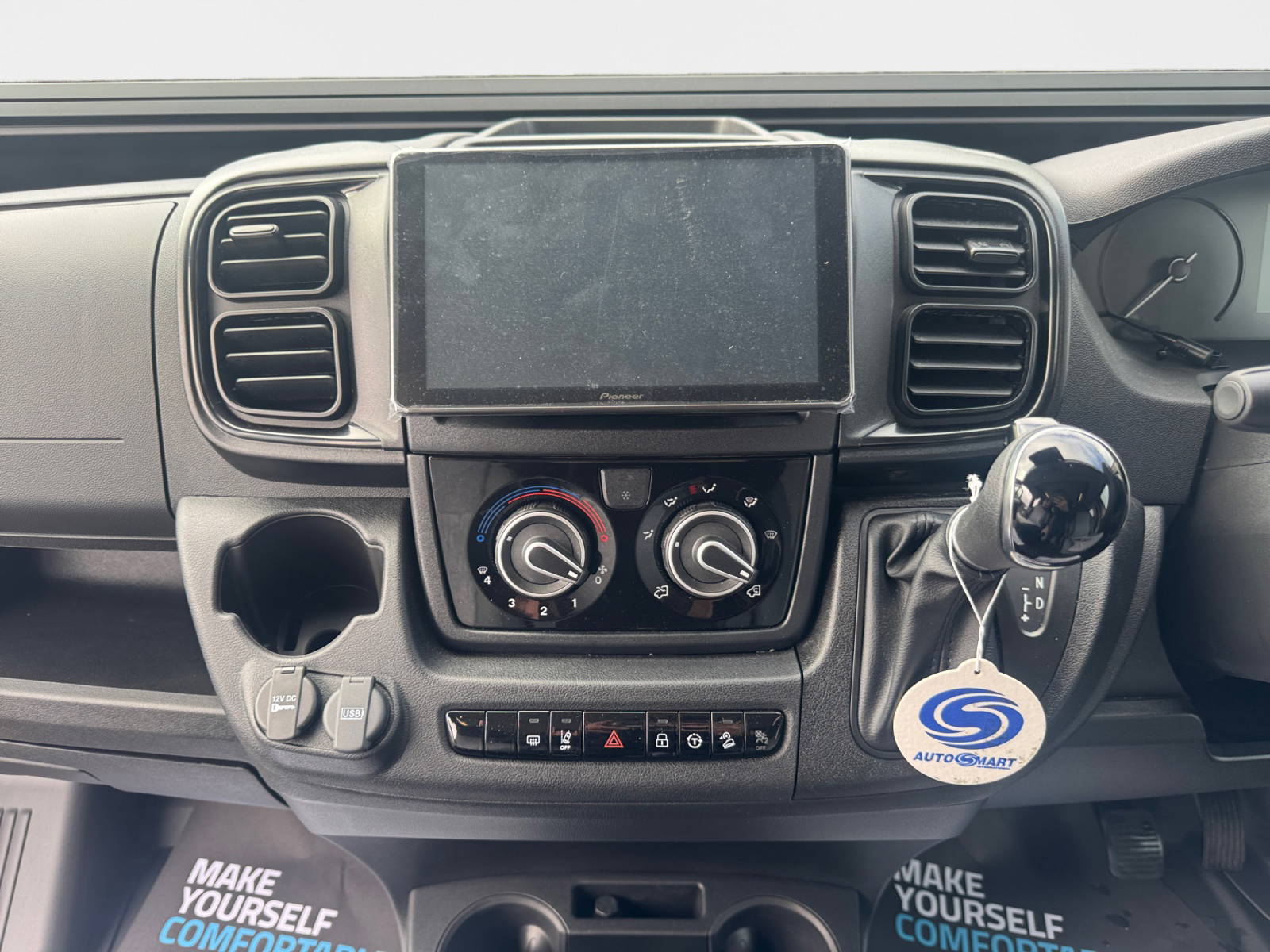 ZFA25000XTMD07631 10 Center Console Down