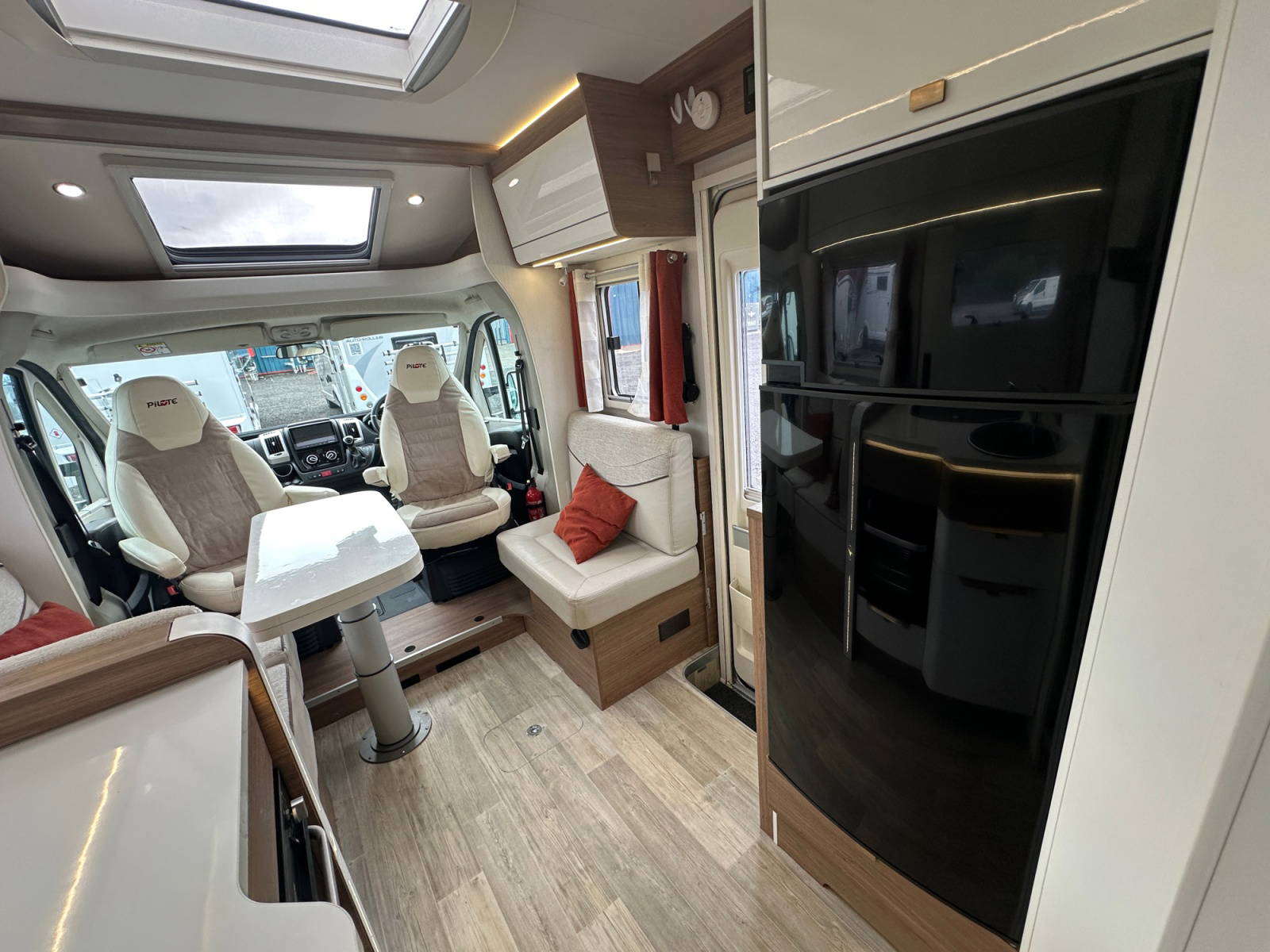 2020 Pilote P740 Essential Exclusive Edition For Sale UC6401 17