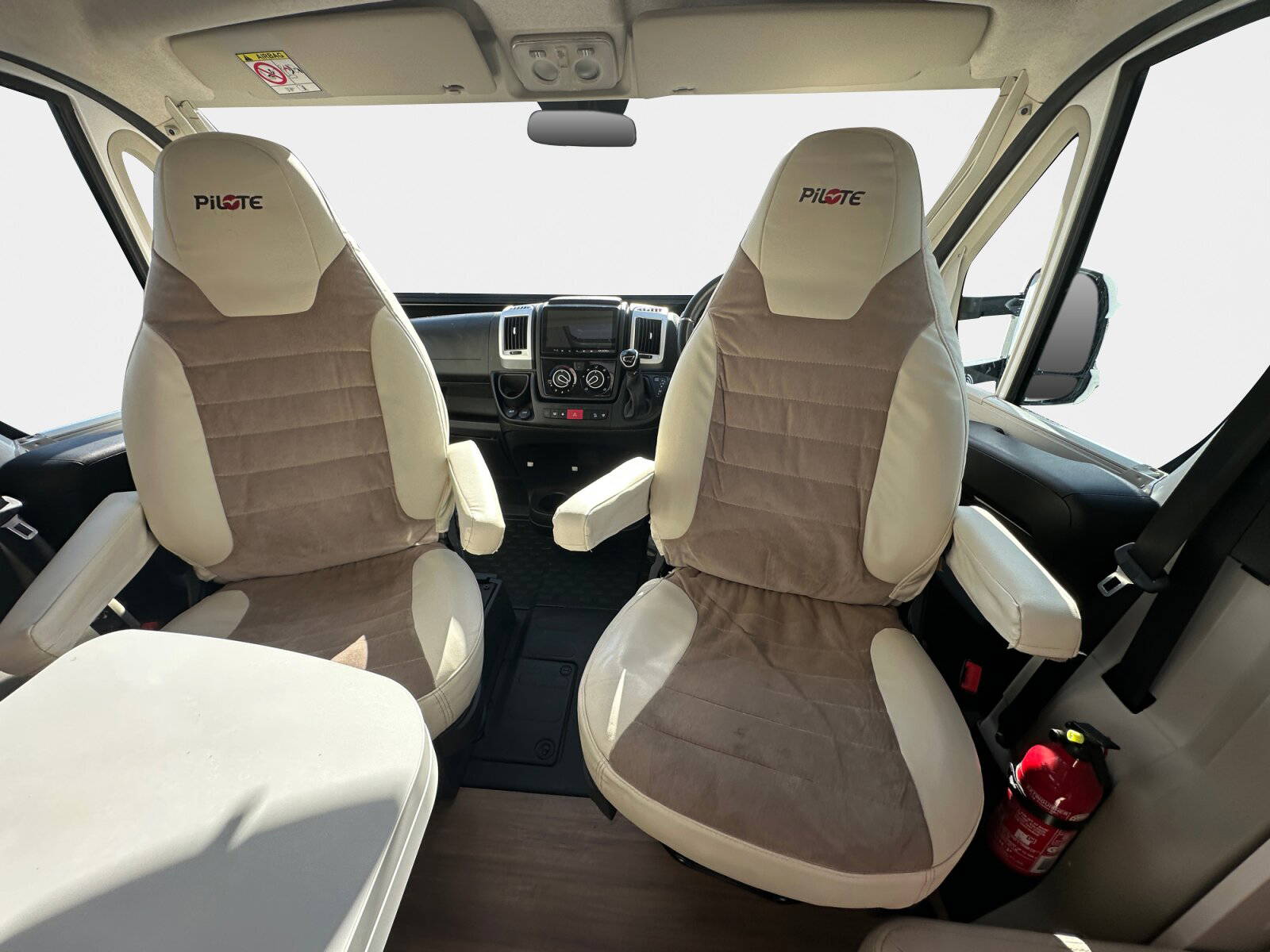 2020 Pilote P740 Essential Exclusive Edition For Sale UC6401 50