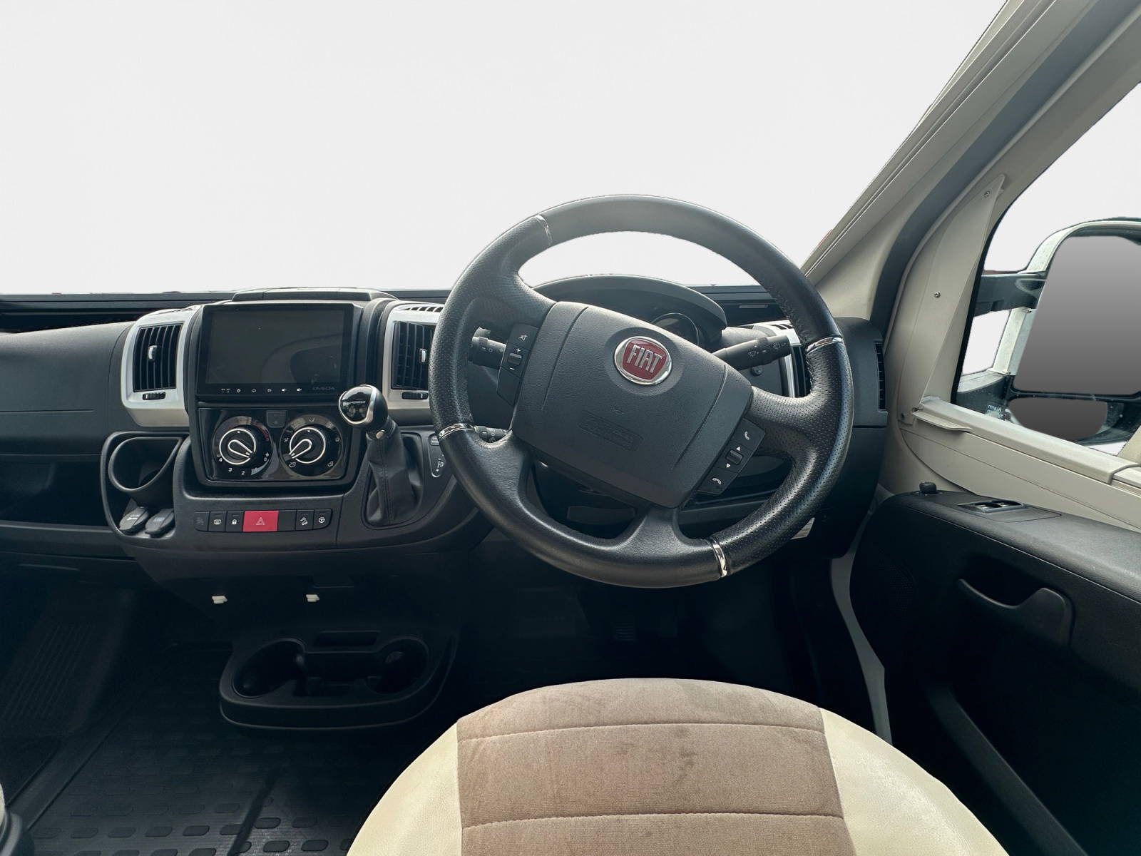 2020 Pilote P740 Essential Exclusive Edition For Sale UC6401 52