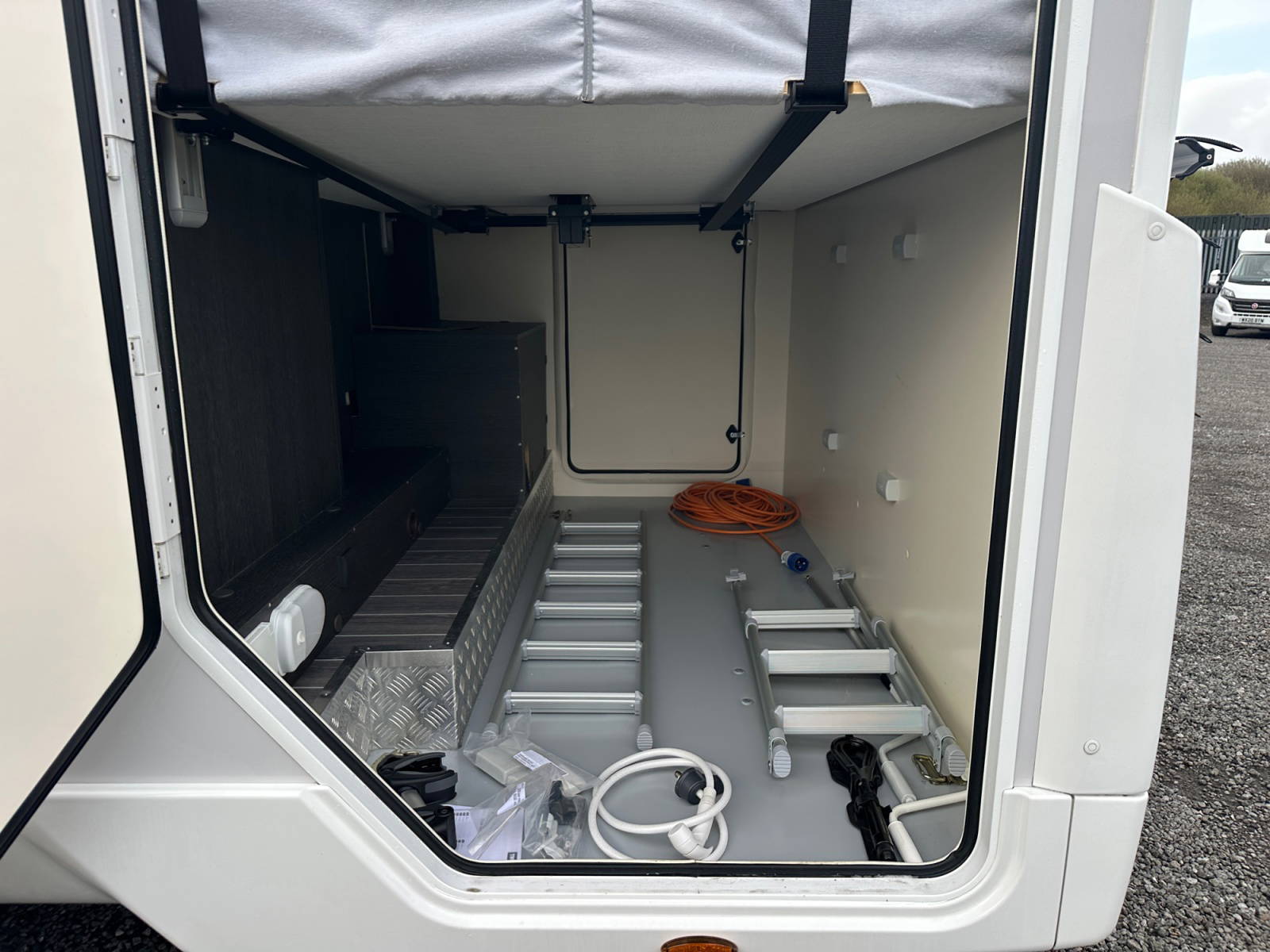 2024 Roller Team Zefiro 665 Automatic Motorhome For Sale UC6403 16