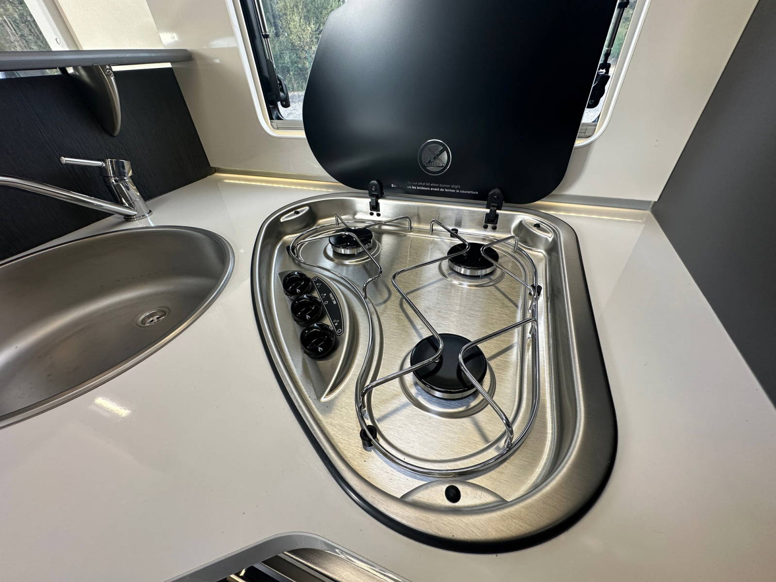 2024 Roller Team Zefiro 665 Automatic Motorhome For Sale UC6403 25